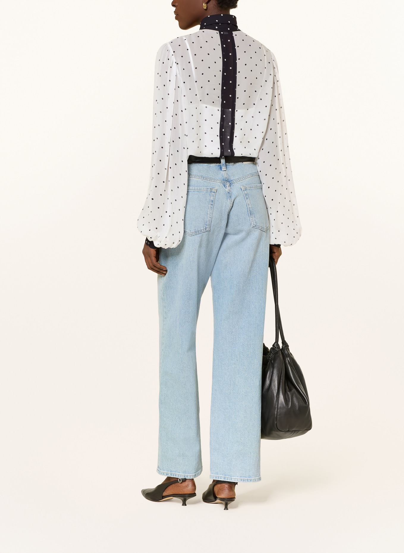 REISS Blouse à nœud ARIAL: BLANC / NOIR