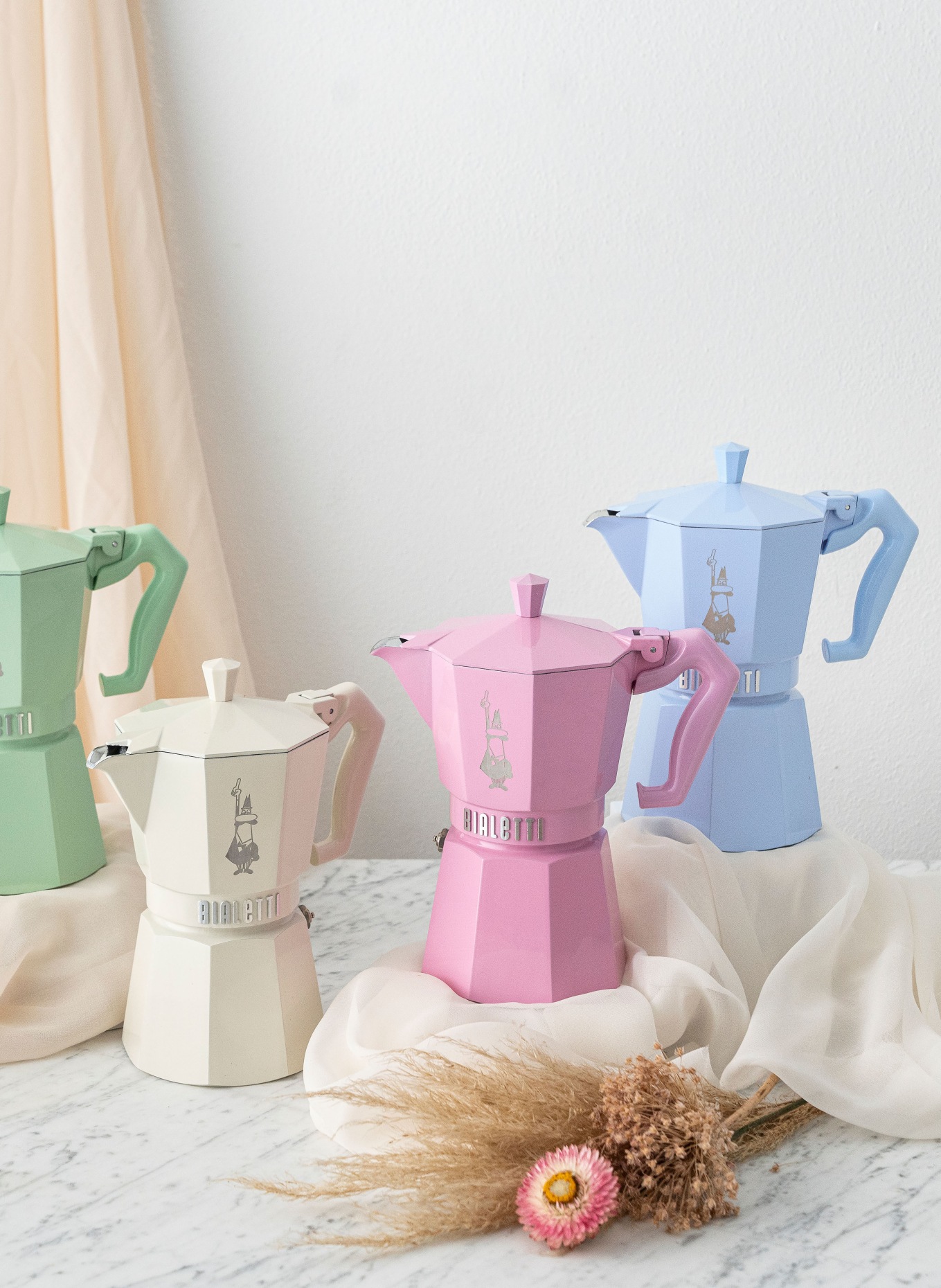 BIALETTI Espresso vařič MOKA EXCLUSIVE: TMAVĚ MODRÁ