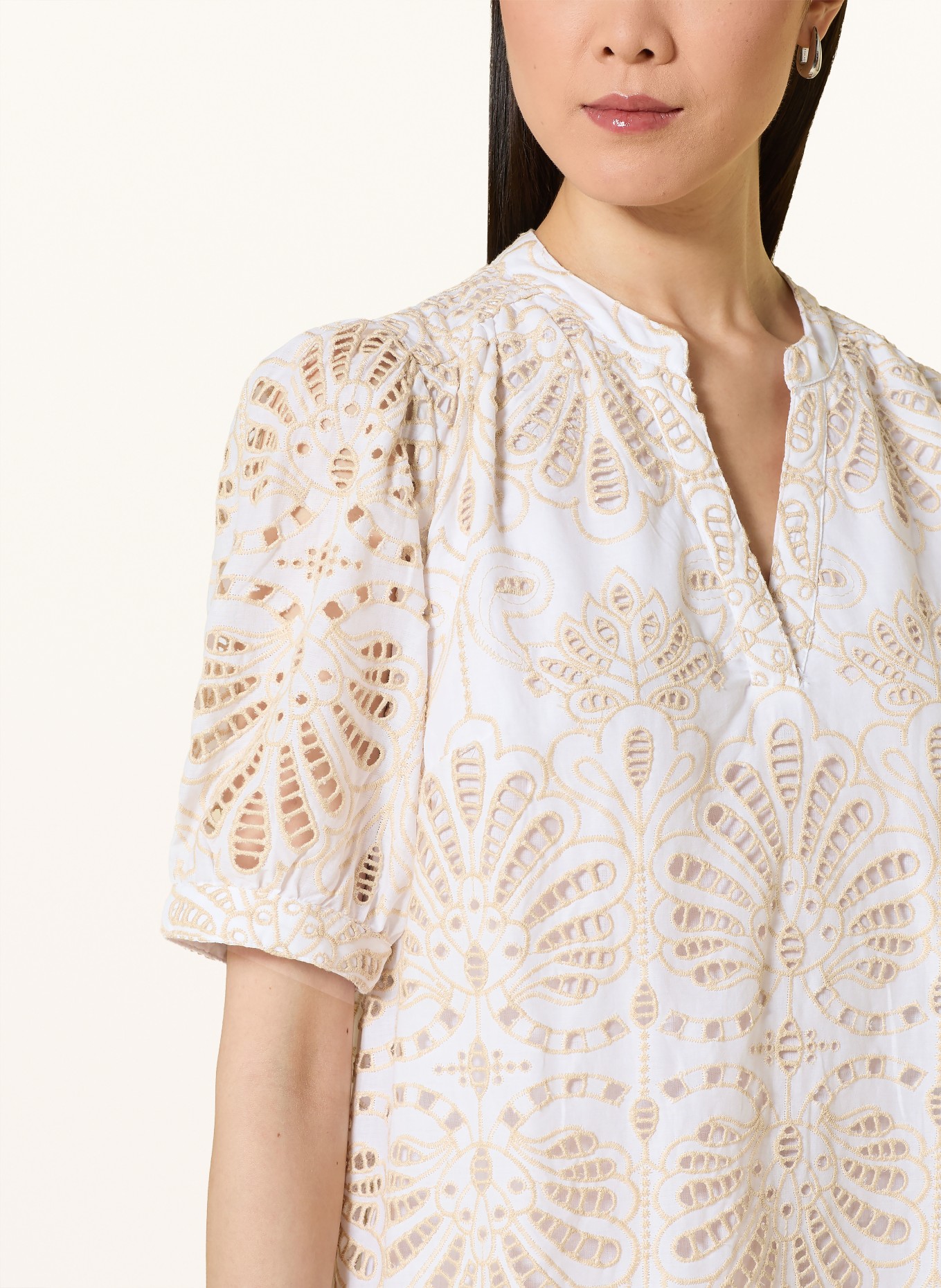 Phase Eight LILIANA dress made of eyelet lace with ruffles: BEIGE / WHITE