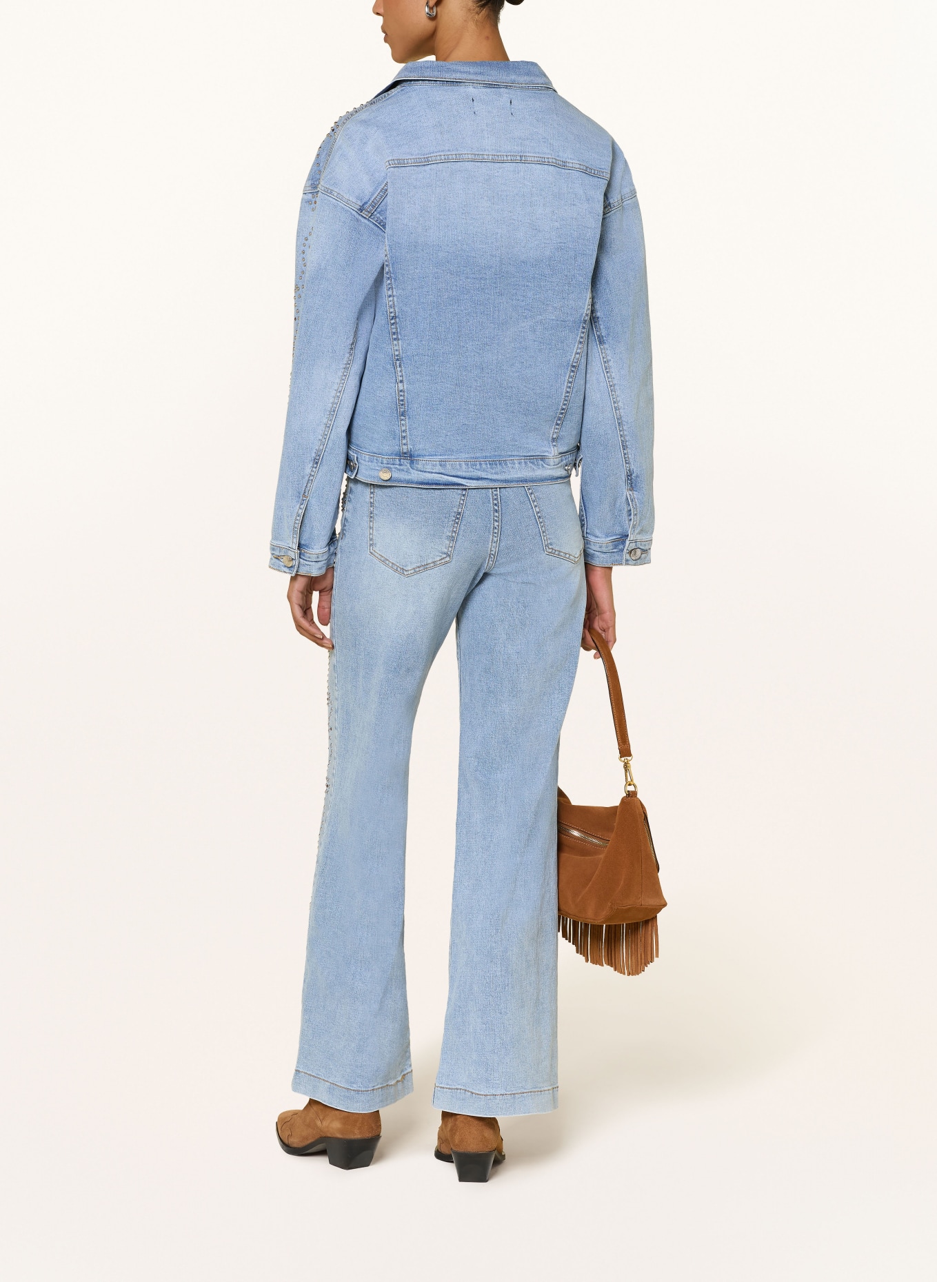 miss goodlife Flared Jeans mit Nieten: 24 BLUE