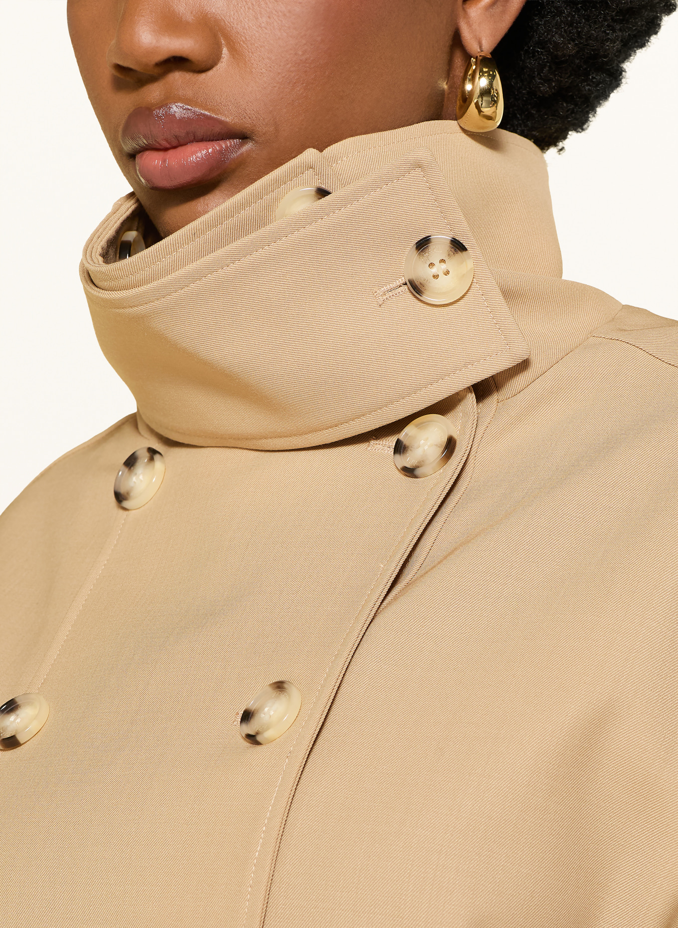 ARAKII Trenchcoat mit Rüschen: BEIGE