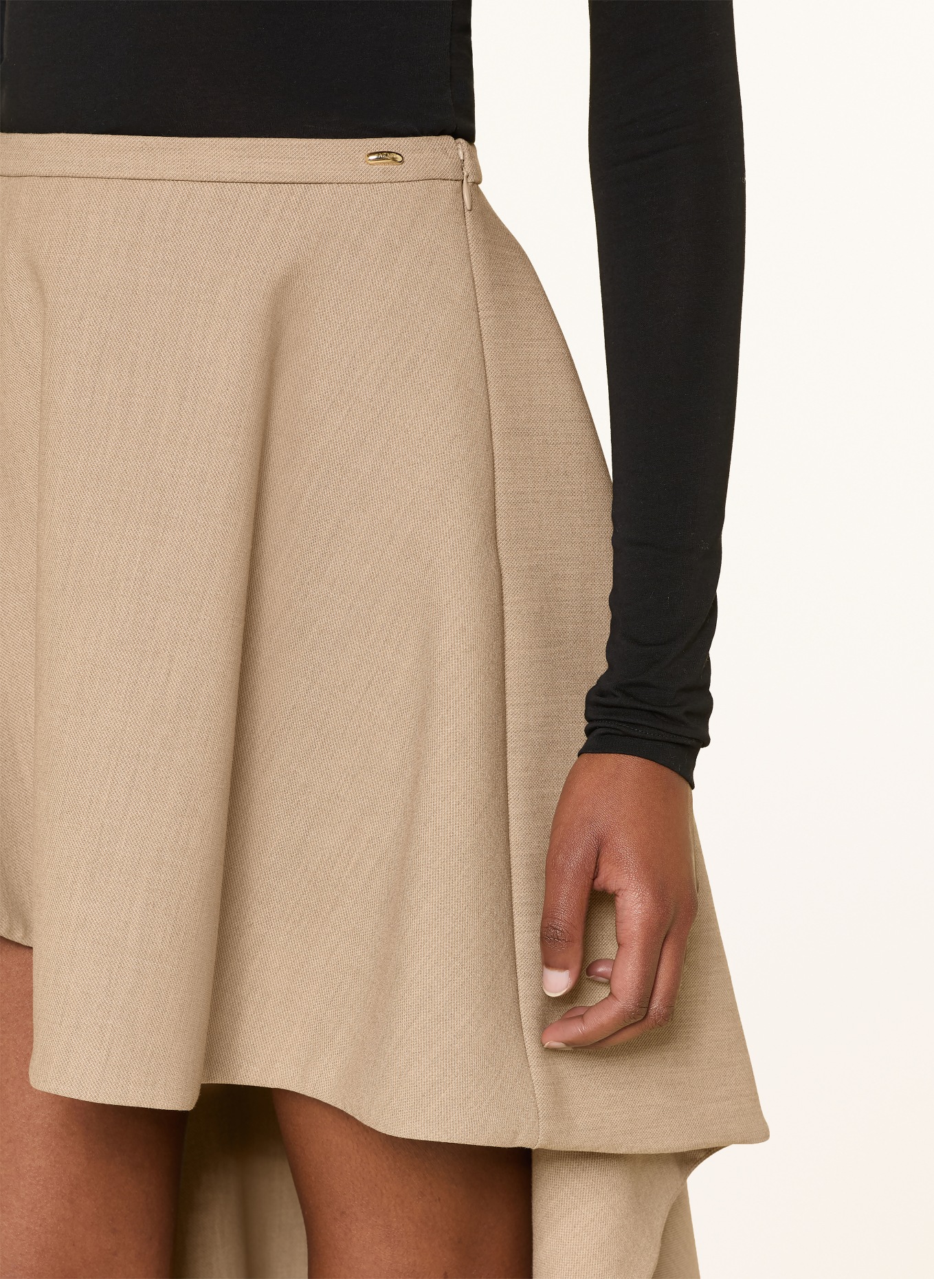 ARAKII Wrap-style skirt: CAMEL