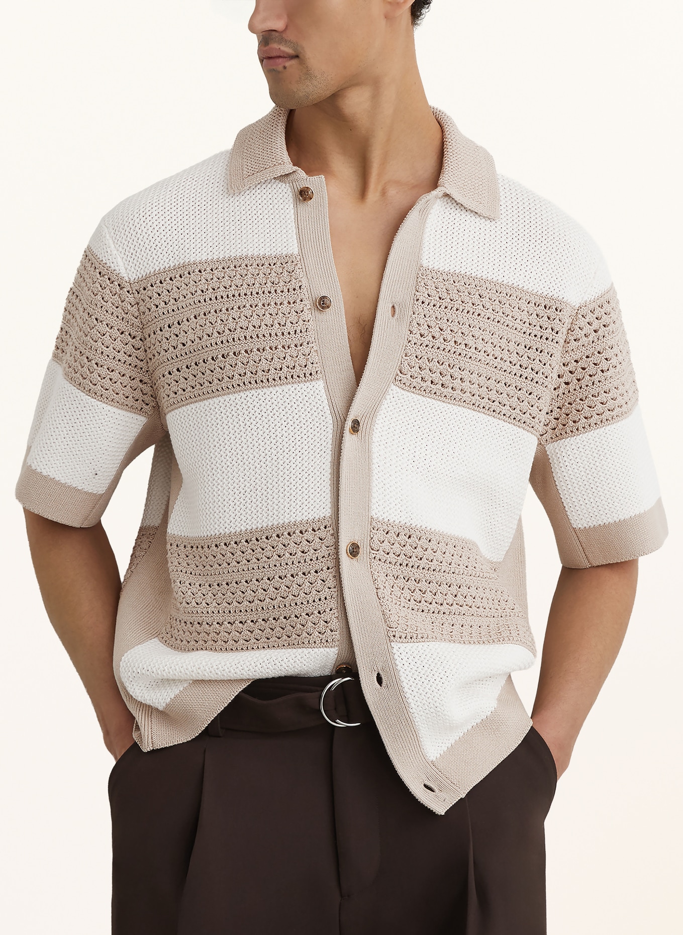 REISS MAREK Comfort Fit Knit Shirt: WHITE / BEIGE