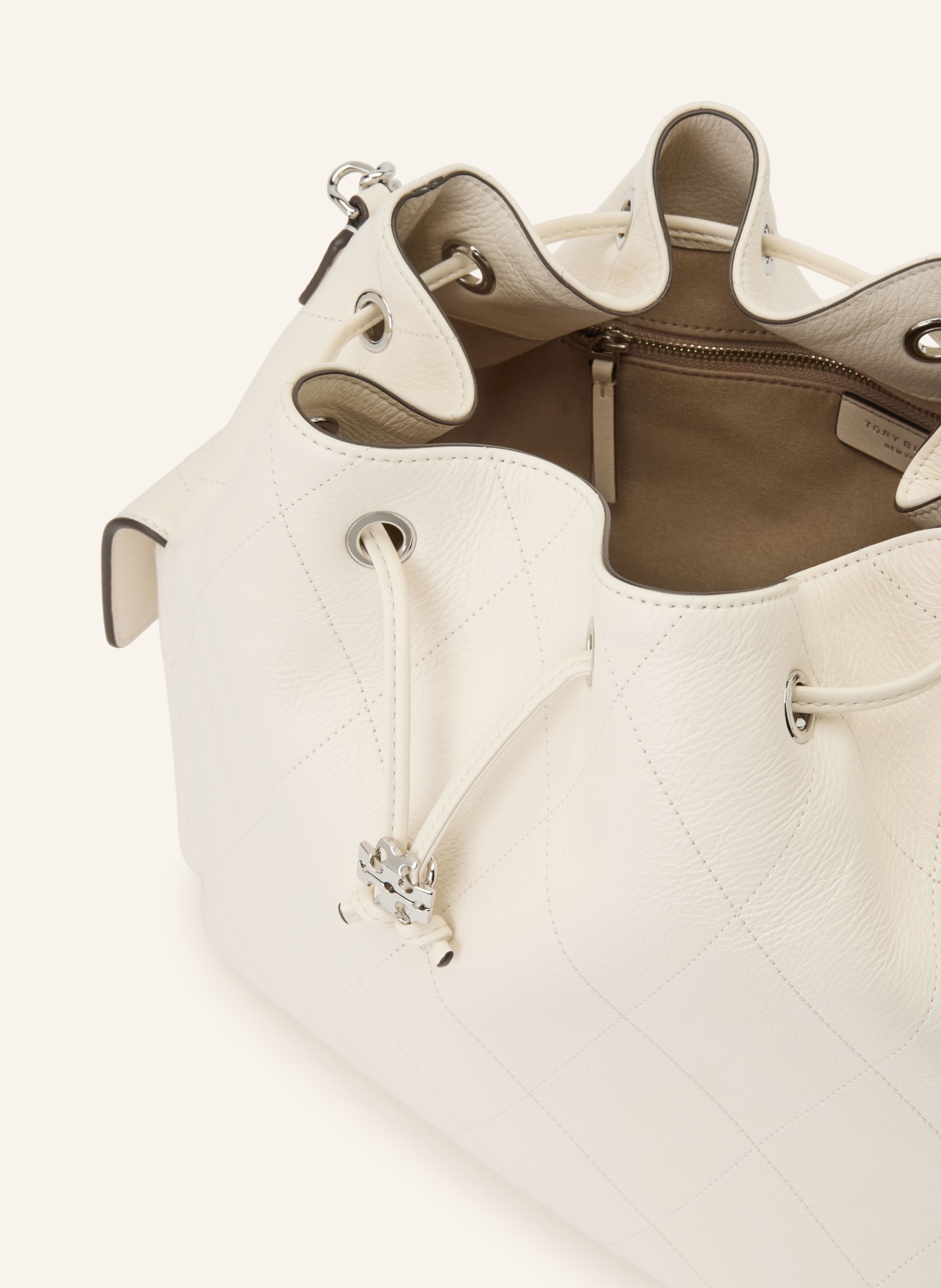 TORY BURCH Geantă tip sac CHARLIE: CREM / ARGINT