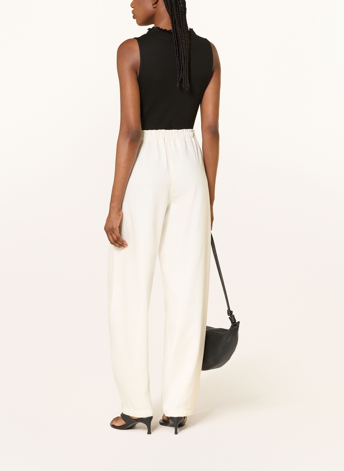 ARKET Top SUE: SCHWARZ