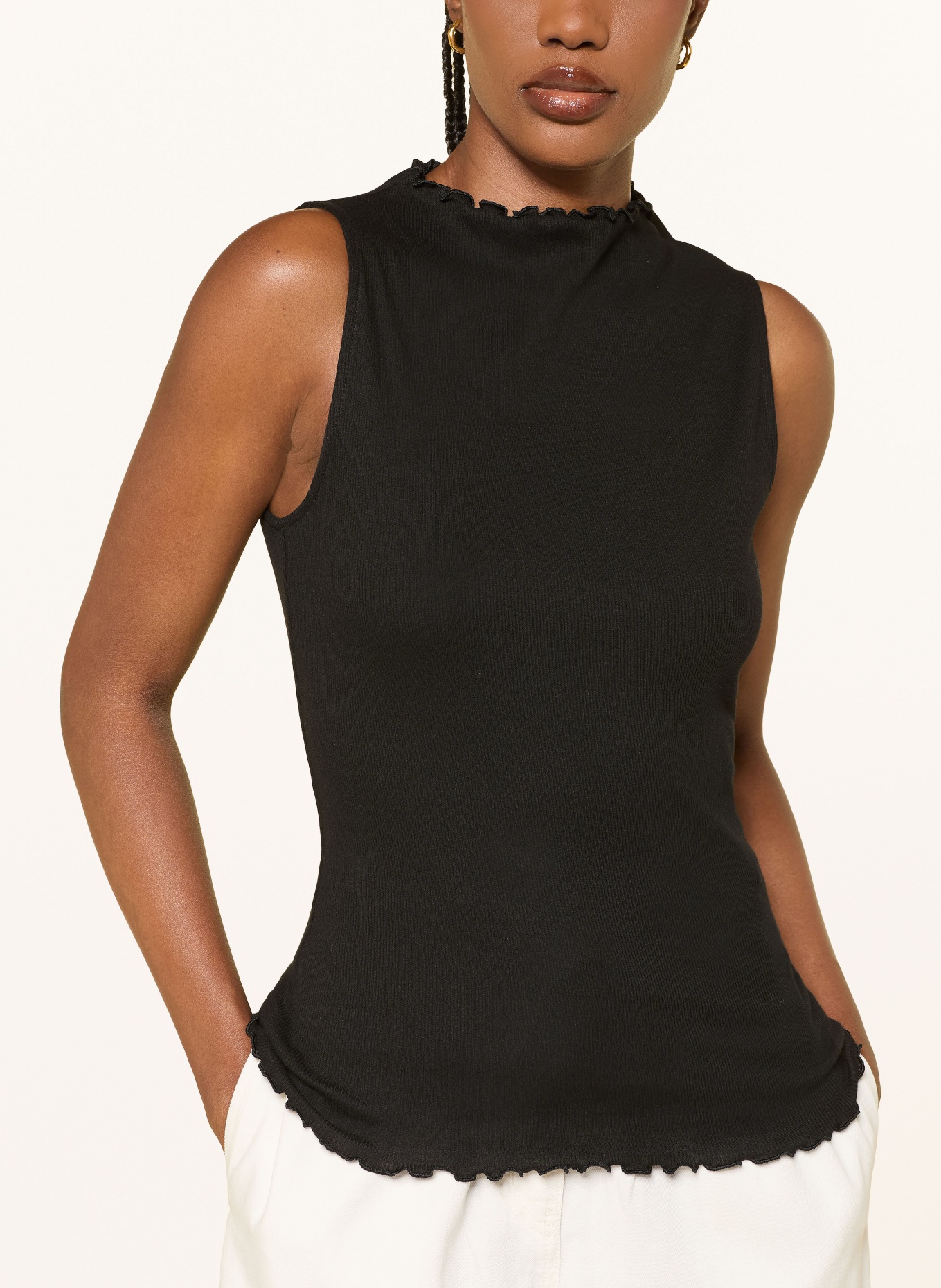 ARKET Top SUE: SCHWARZ