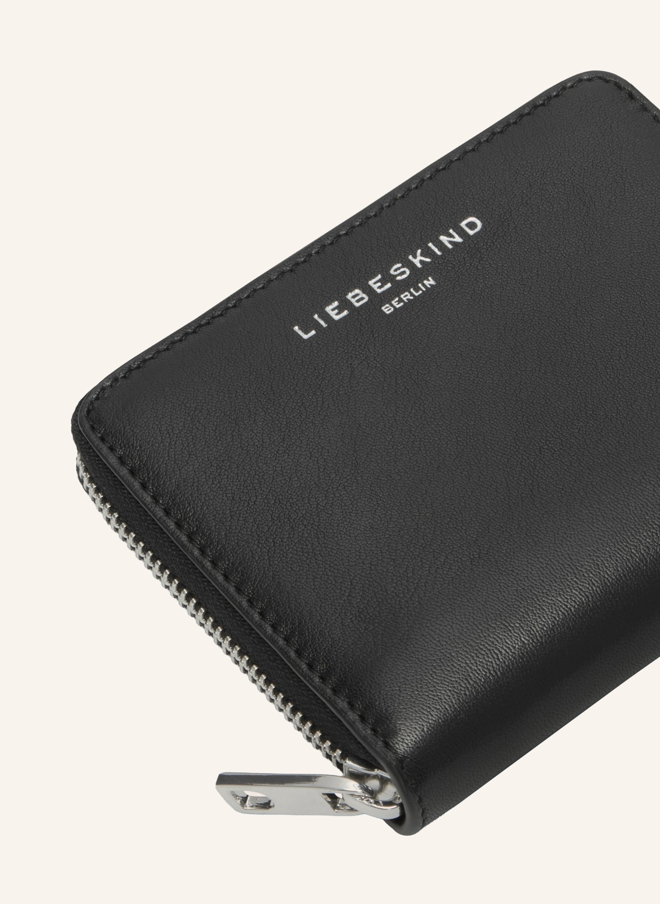 LIEBESKIND Portofel CONNY MEDIUM: NEGRU / ARGINT