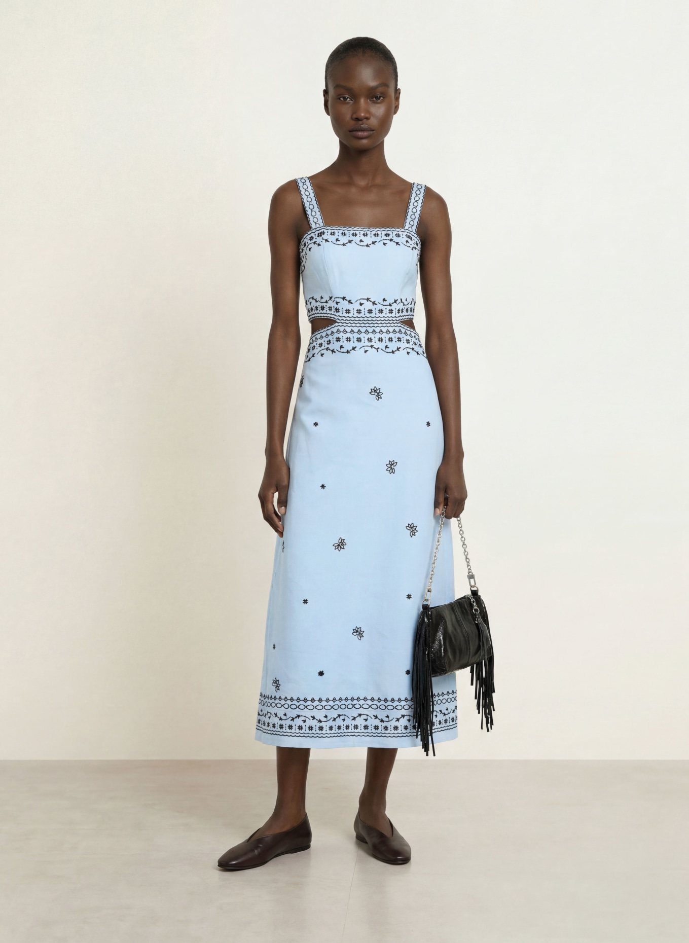 maje Kleid mit Leinen und Cut-outs: HELLBLAU / WEISS / SCHWARZ