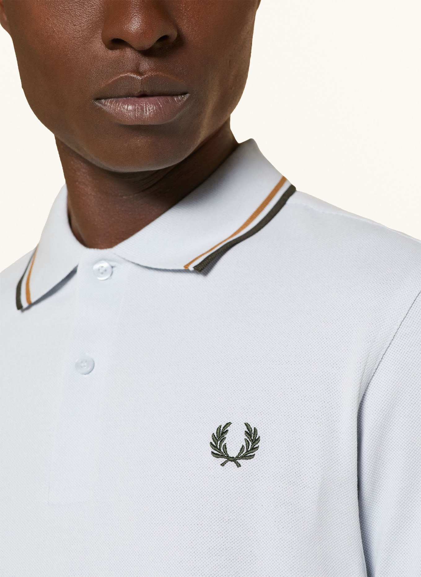 FRED PERRY Piqué-Poloshirt: HELLBLAU / CAMEL / SCHWARZ