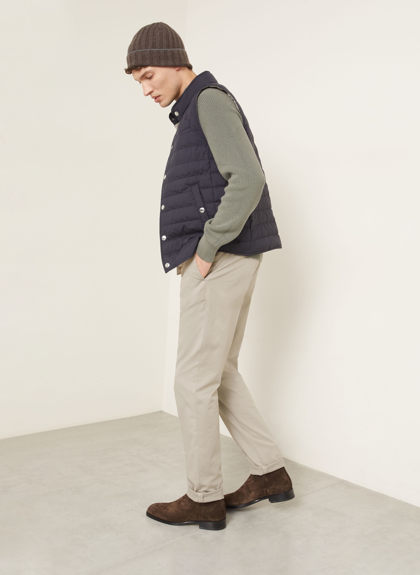 BRUNELLO CUCINELLI Chinos: LIGHT GRAY