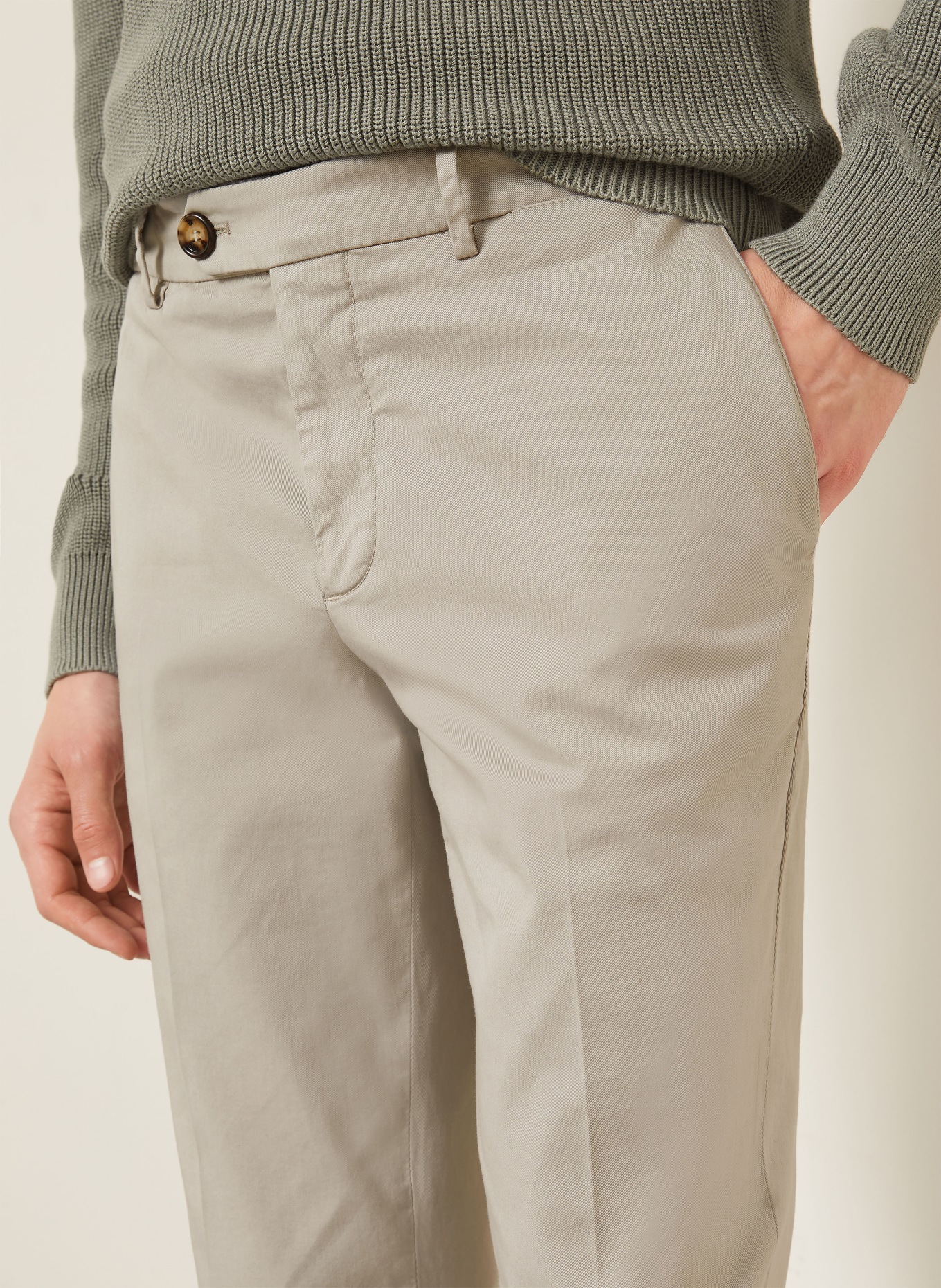 BRUNELLO CUCINELLI Chinos: LIGHT GRAY