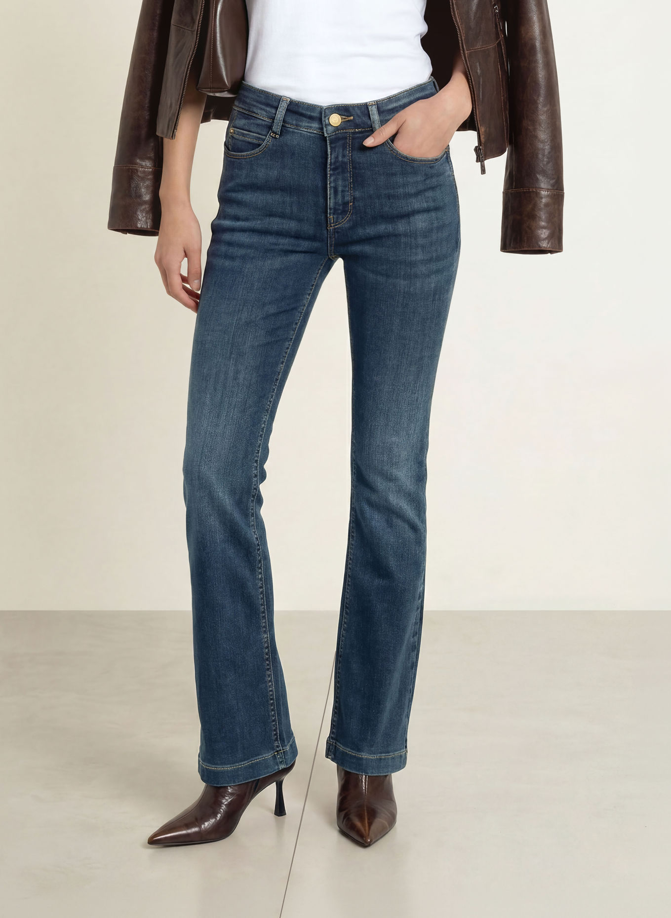MAC Bootcut Jeans DREAM: D539 greyish blue basic