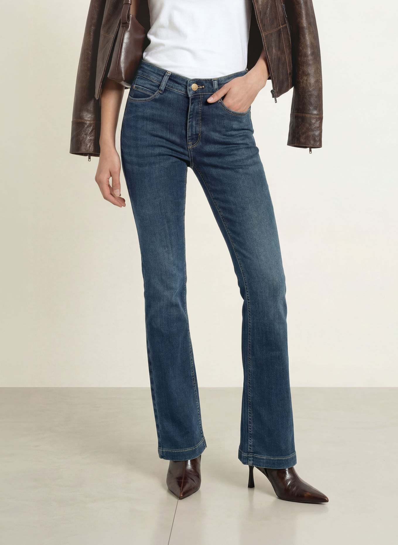 MAC Bootcut Jeans DREAM: D539 greyish blue basic