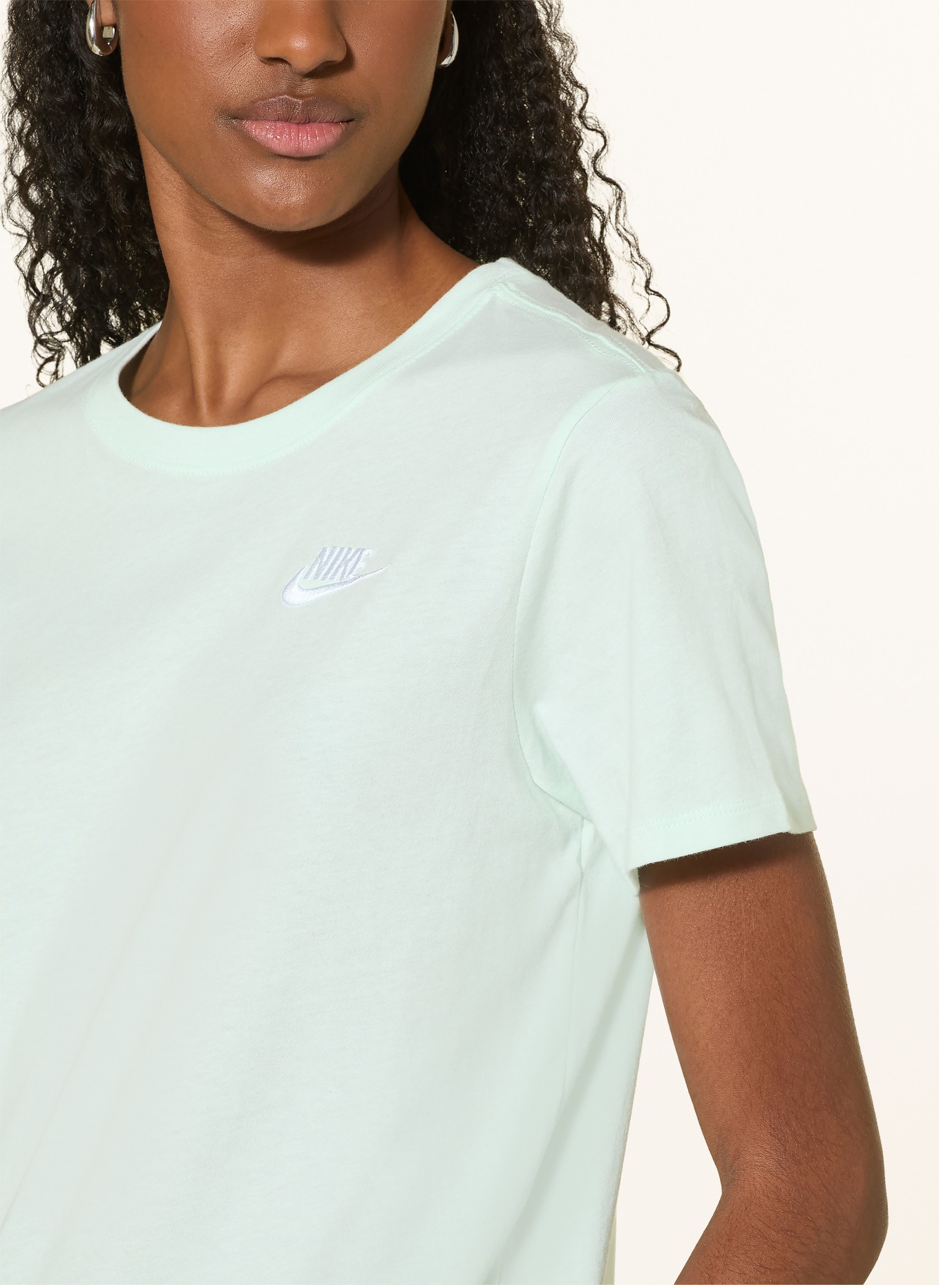 Nike T-shirt SPORTSWEAR CLUB ESSENTIALS: LIGHT GREEN / WHITE