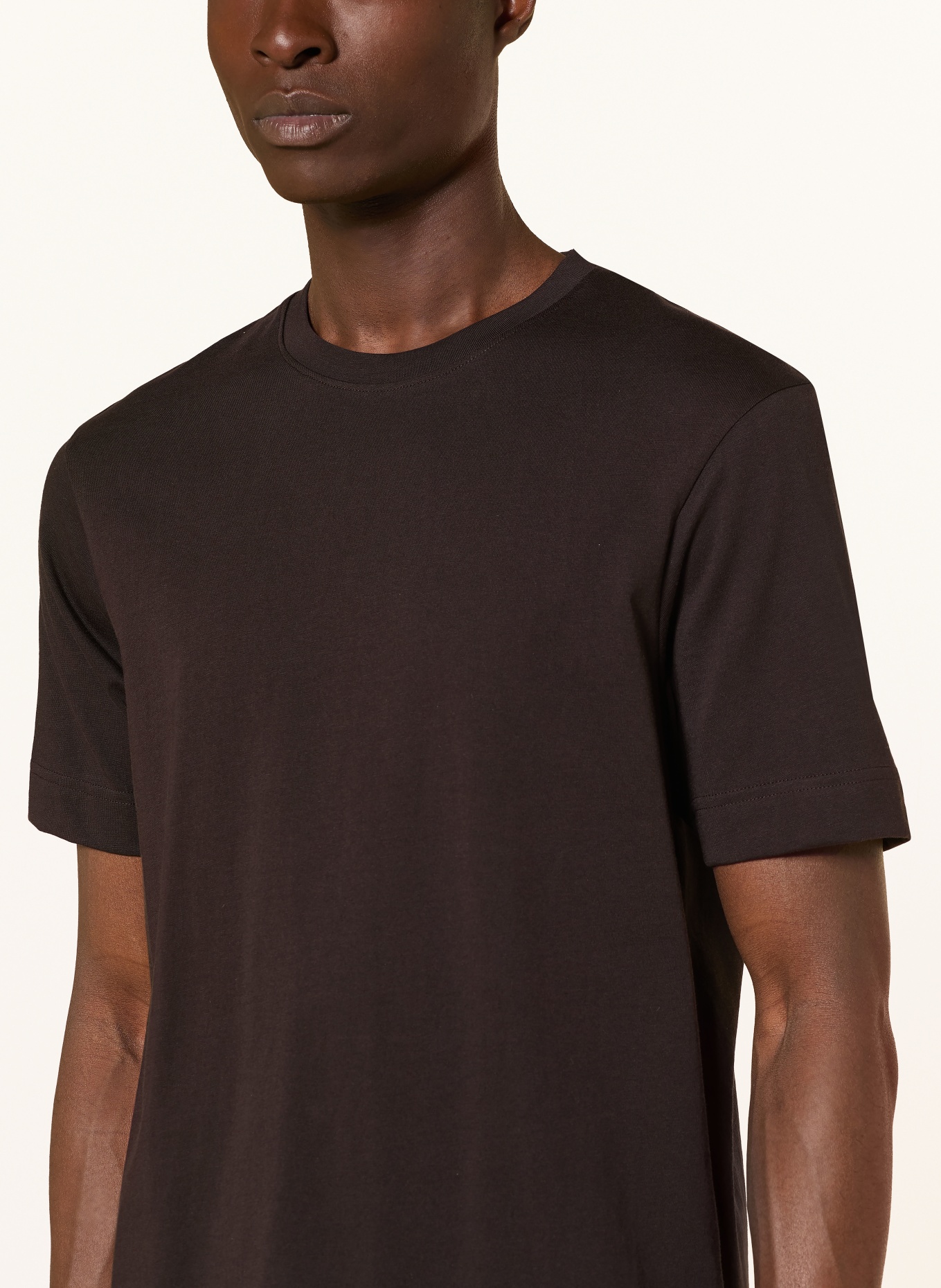 DRYKORN T-shirt RAPHAEL: DARK BROWN