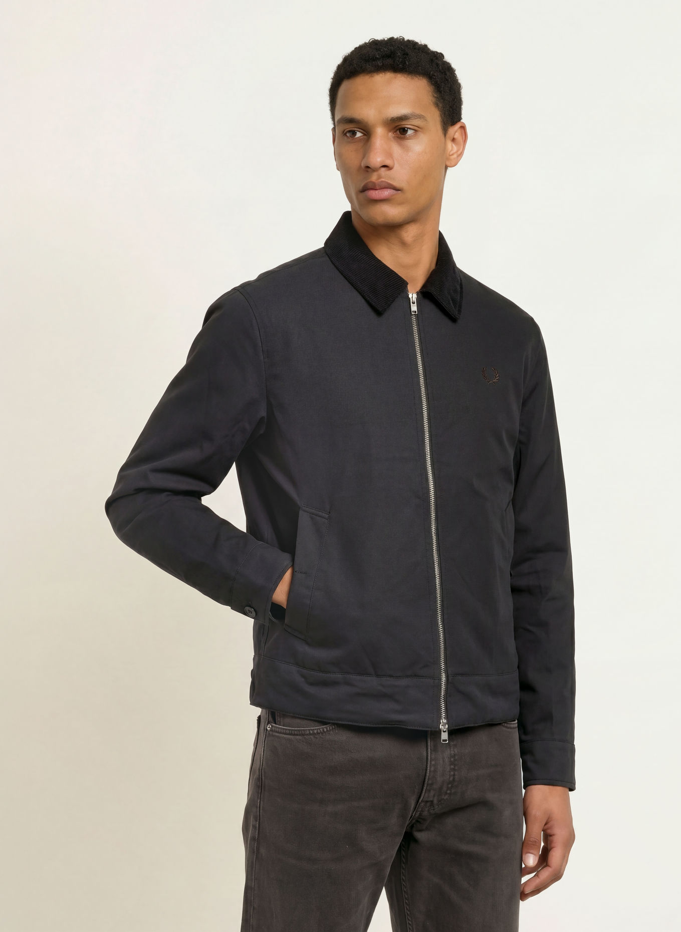 FRED PERRY Jacke: SCHWARZ