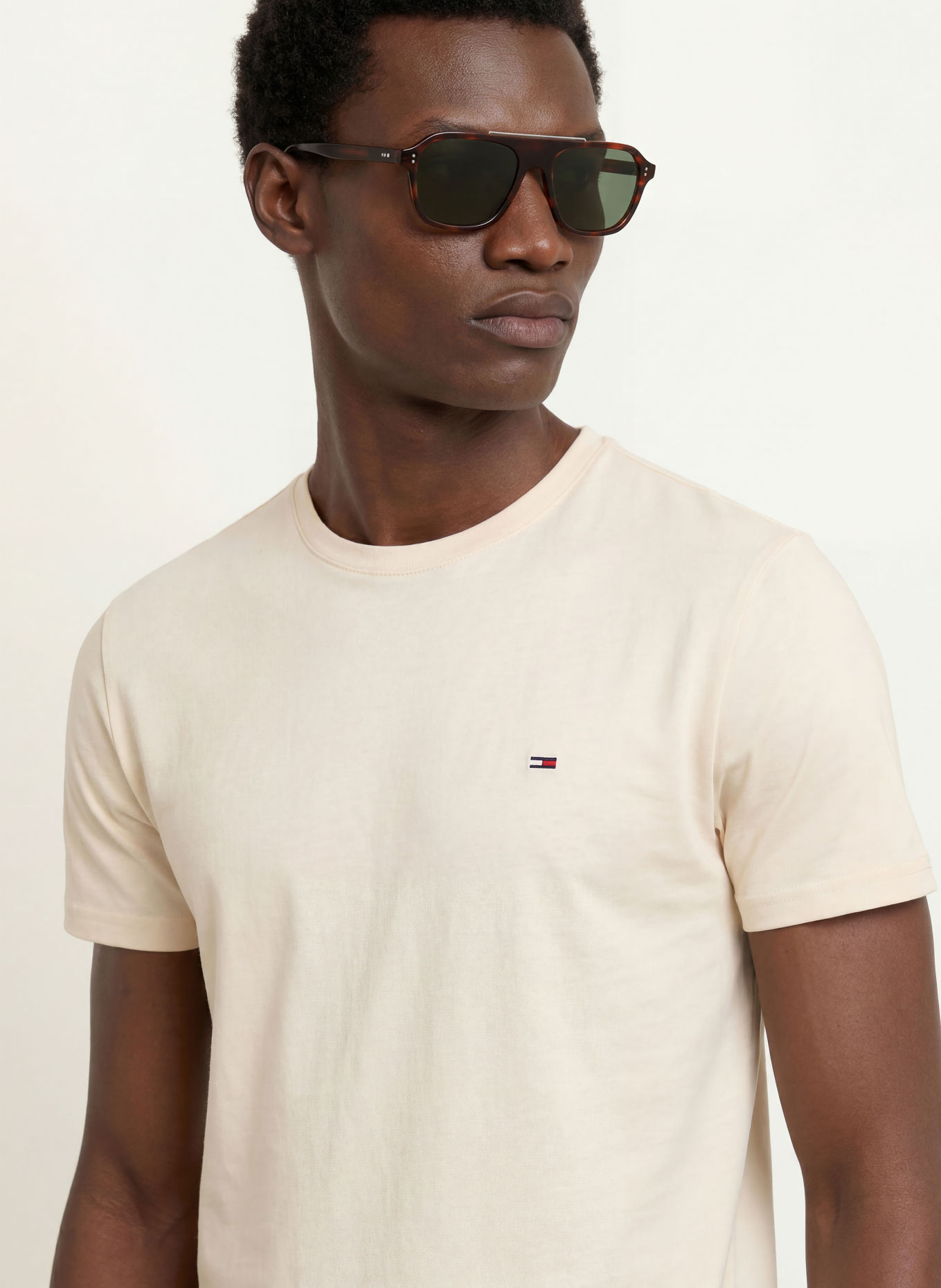 TOMMY JEANS T-Shirt: BEIGE