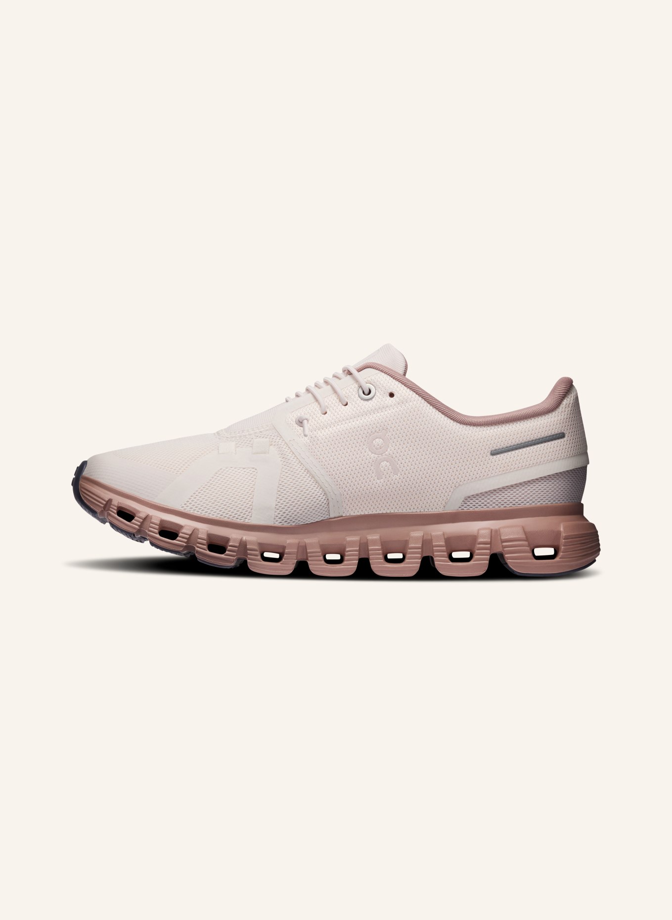 On Sneaker CLOUD 6: CRÈME / VIEUX ROSE