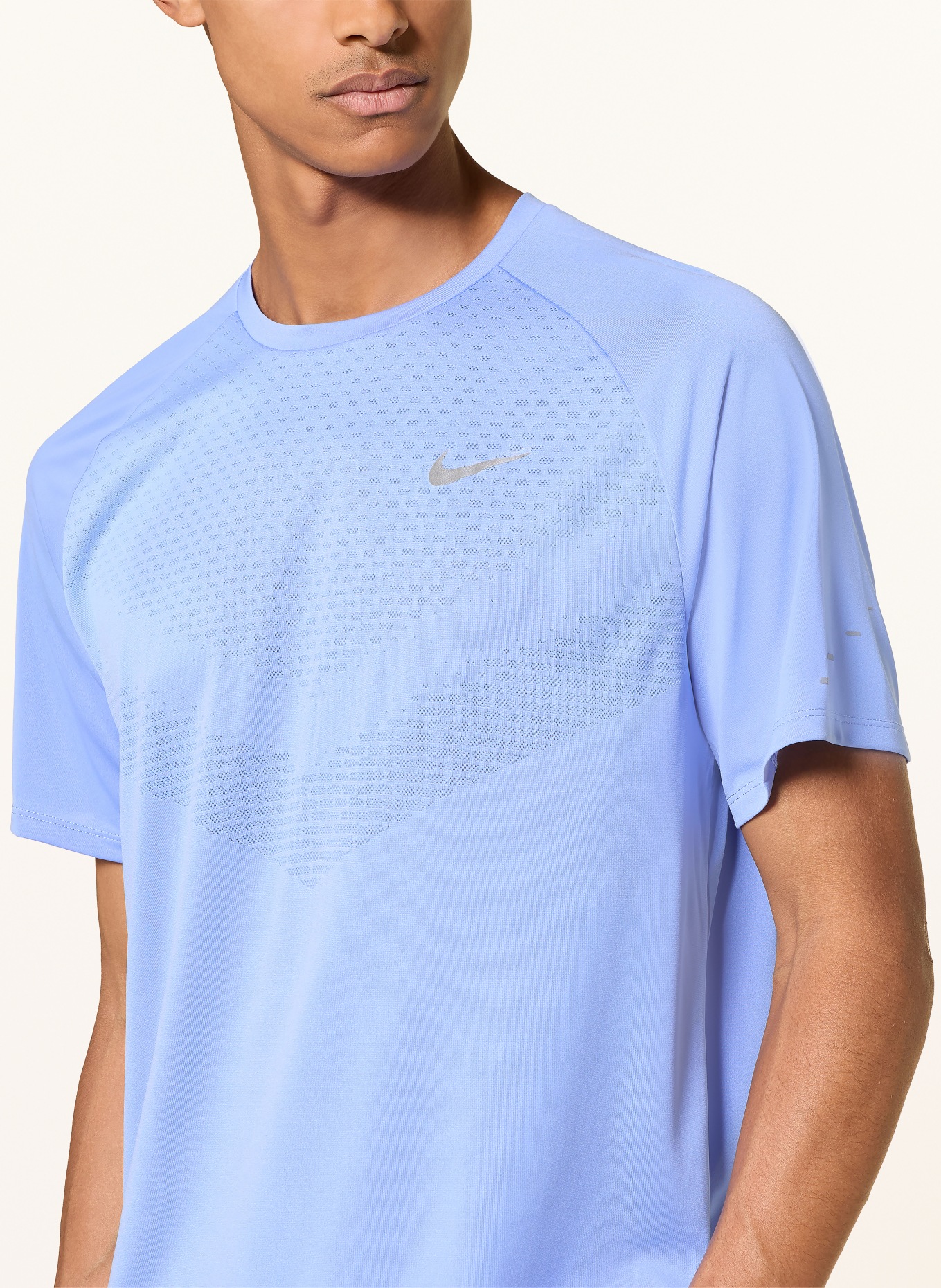 Nike Laufshirt STRIDE: HELLBLAU