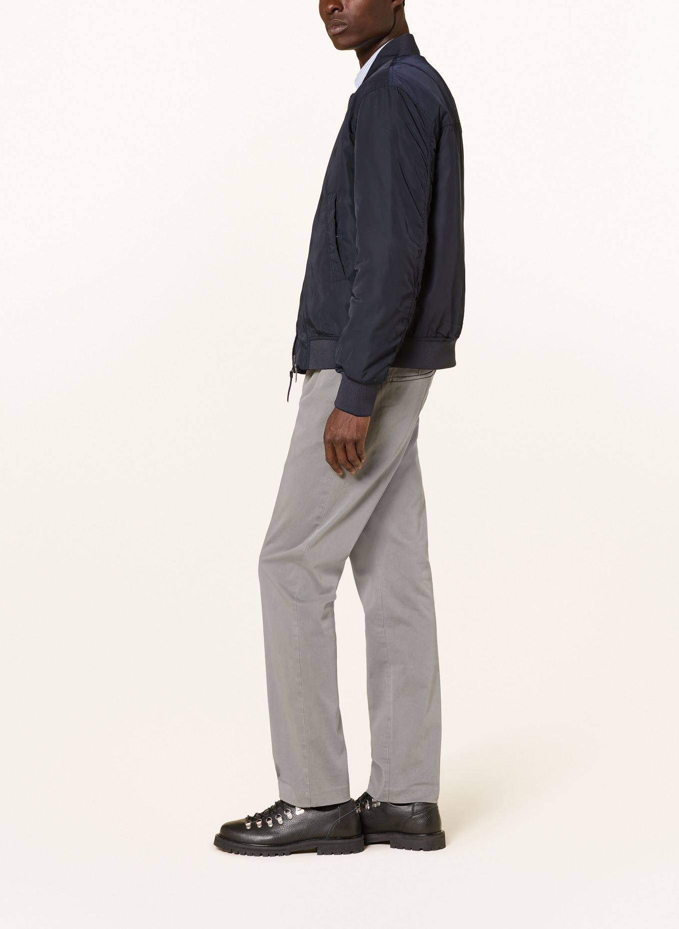 CLOSED Chino kalhoty CLIFTON TRUE Regular Fit: ŠEDÁ