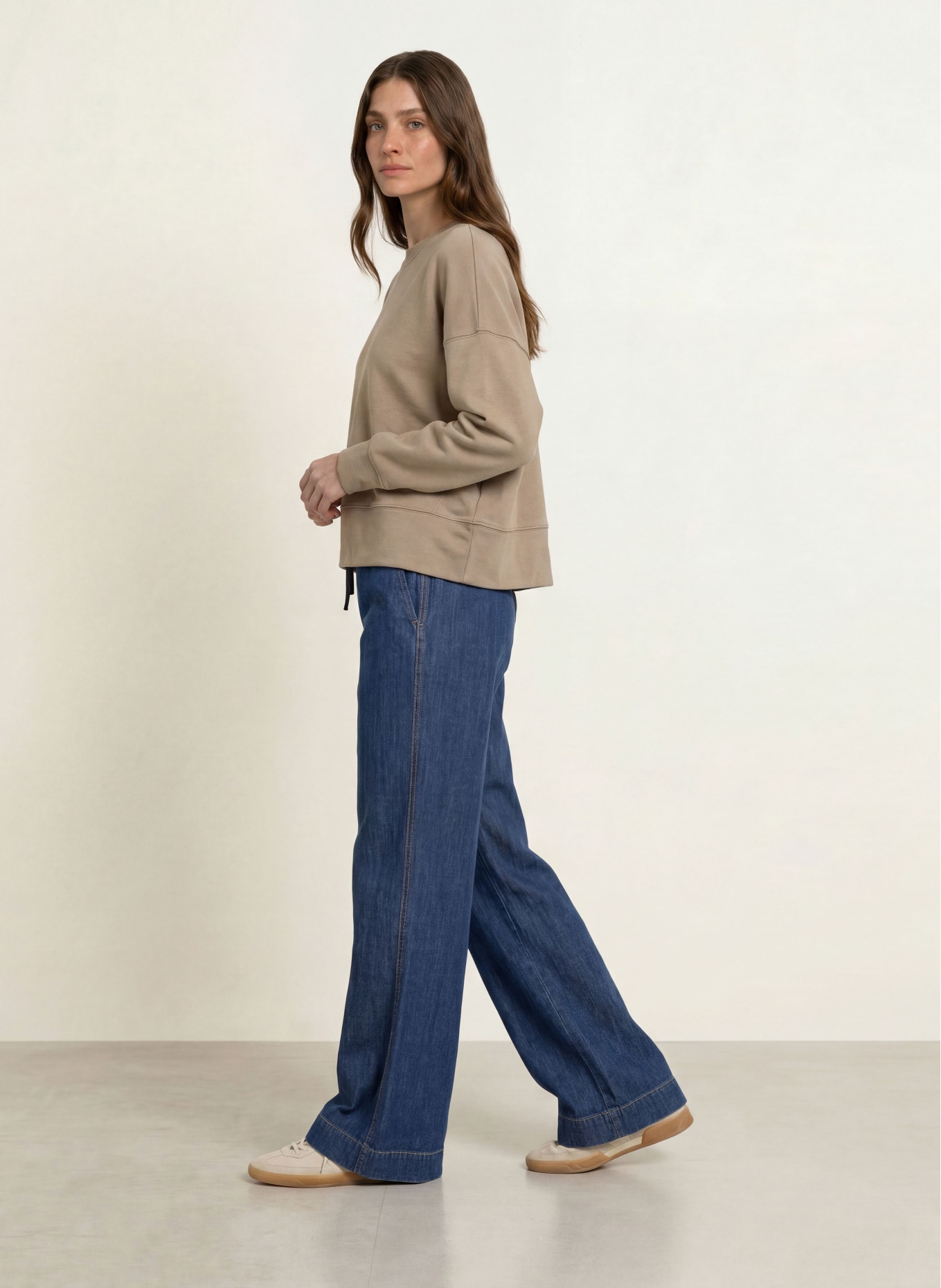 Juvia Sweatshirt ELIA: TAUPE
