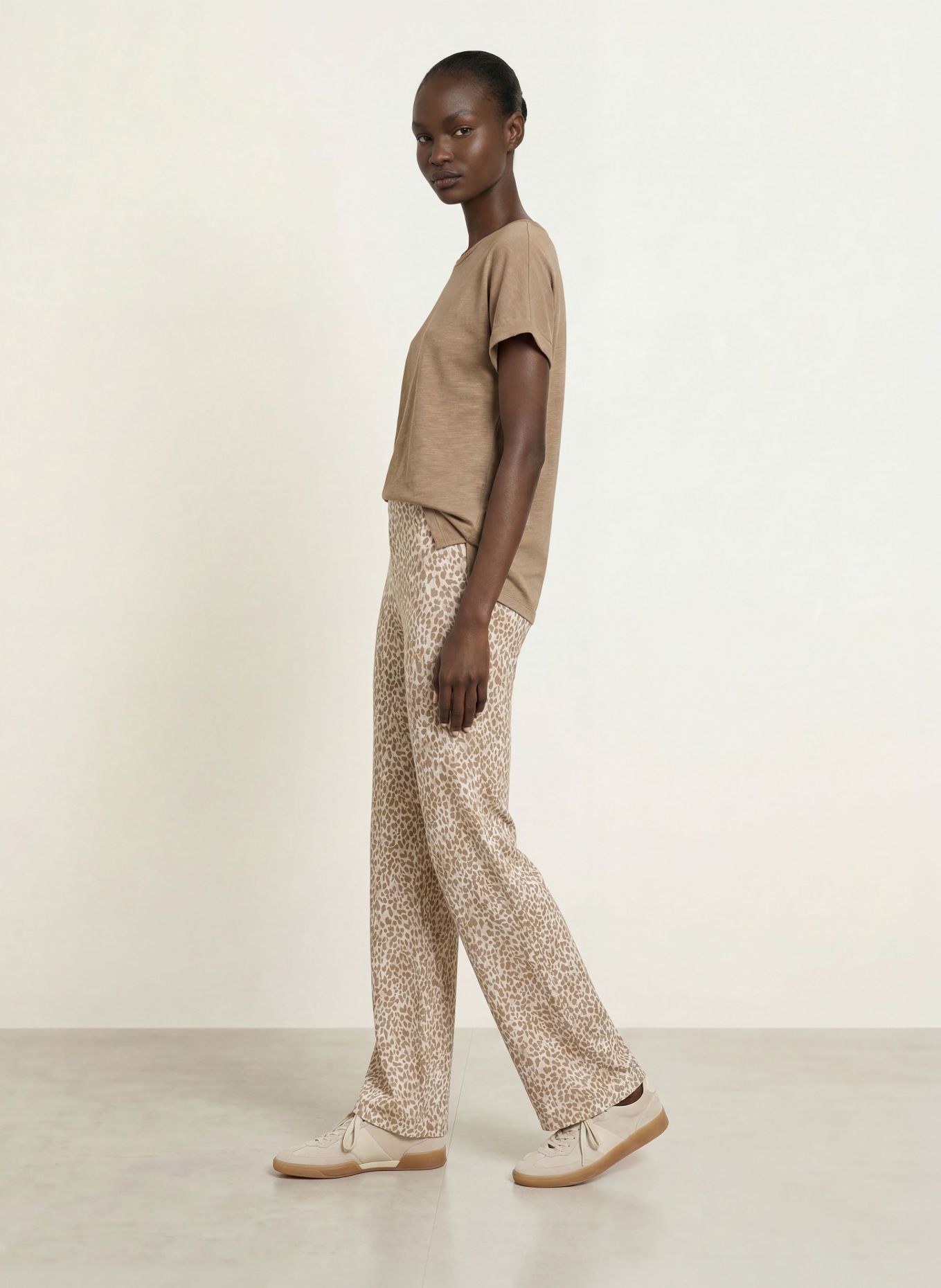 Juvia T-Shirt LUCA: TAUPE