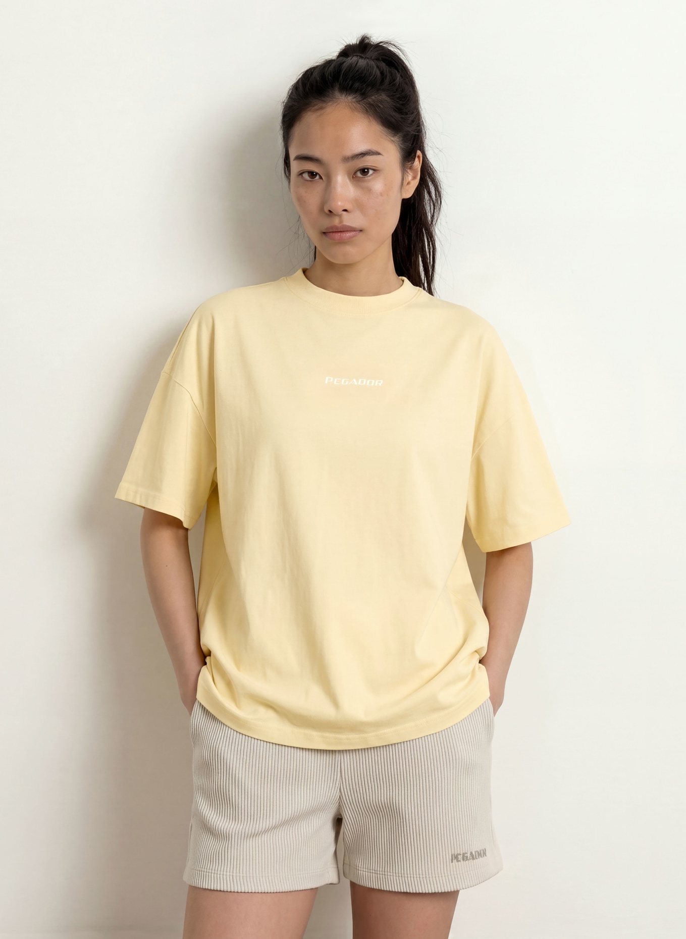 PEGADOR Oversized tričko BRACY: TMAVĚ ŽLUTÁ