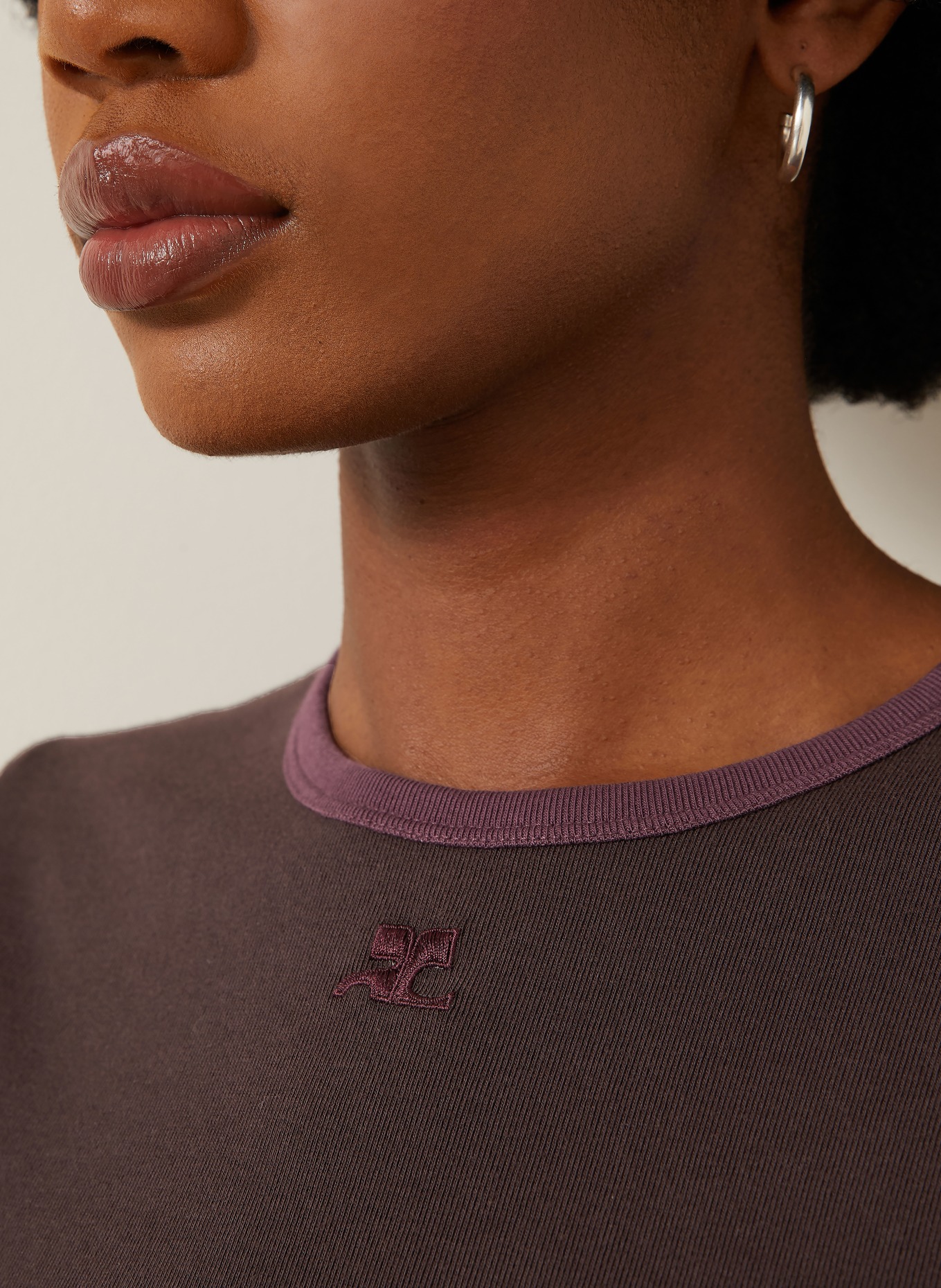 Courrèges T-shirt: DARK BROWN / DARK PURPLE