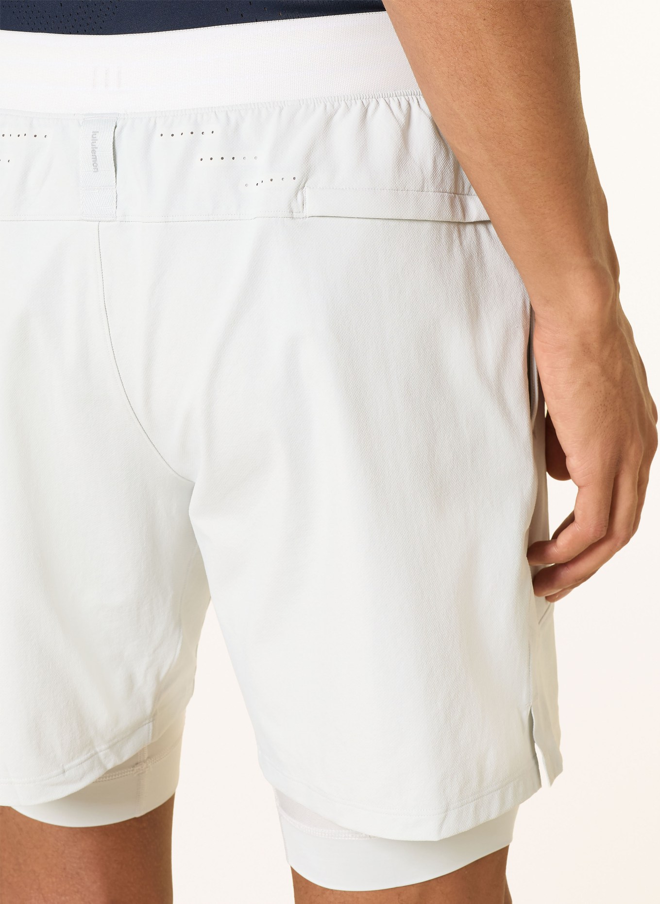 lululemon Szorty treningowe 2 w 1 LICENSE TO TRAIN 7IN: JASNOCZARY