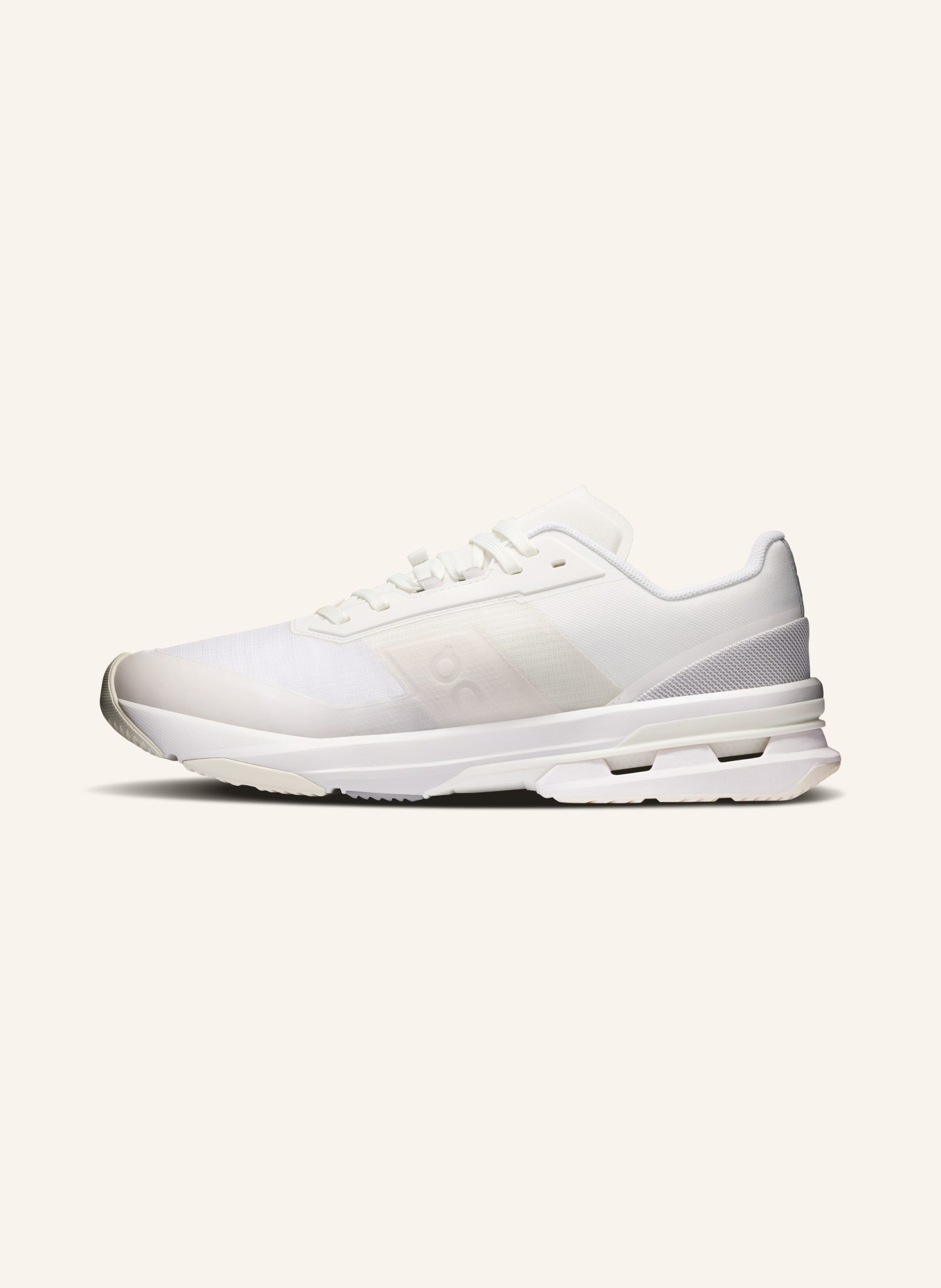 On CLOUDPULSE PRO fitness shoes: WHITE