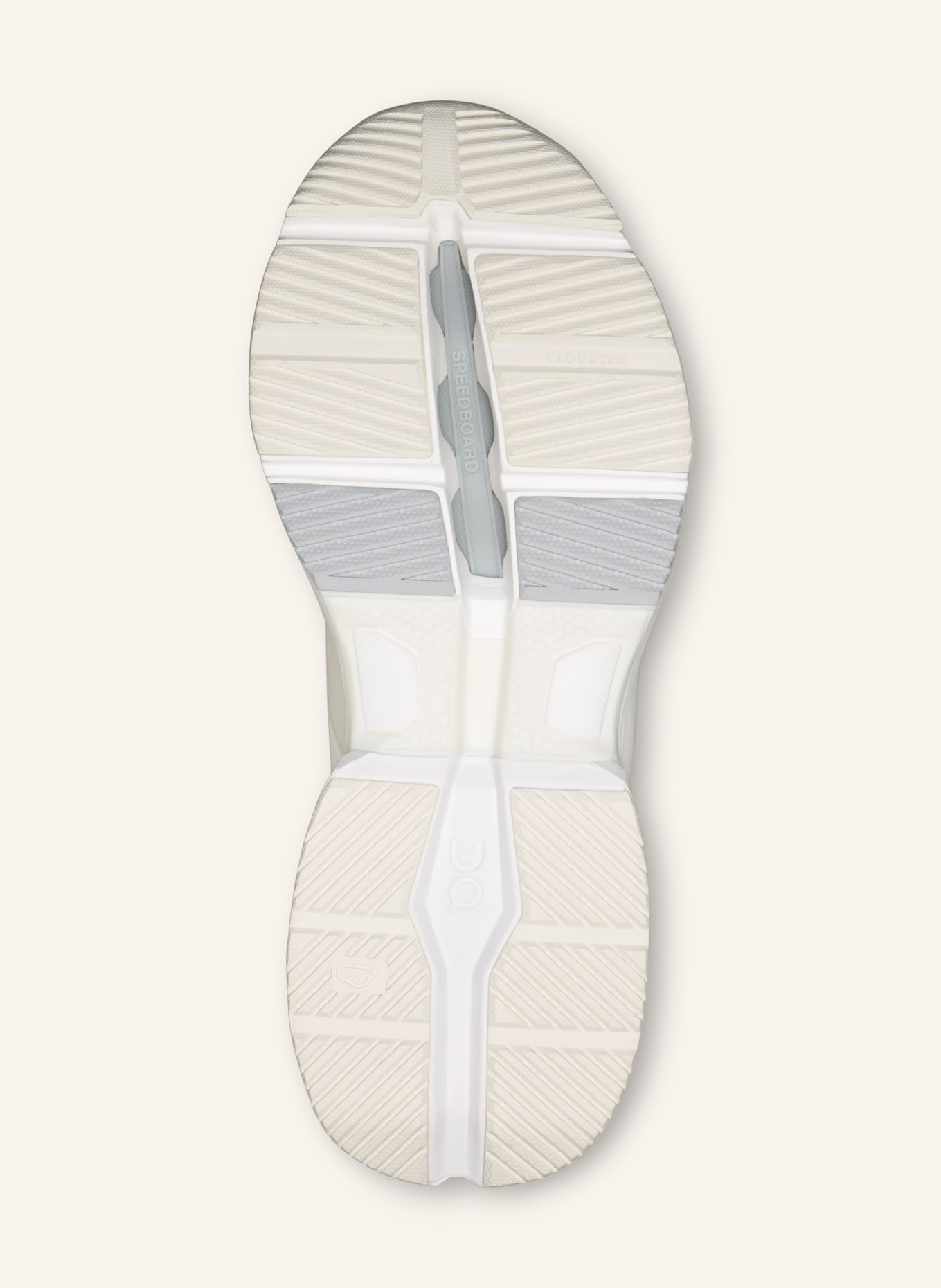On CLOUDPULSE PRO fitness shoes: WHITE