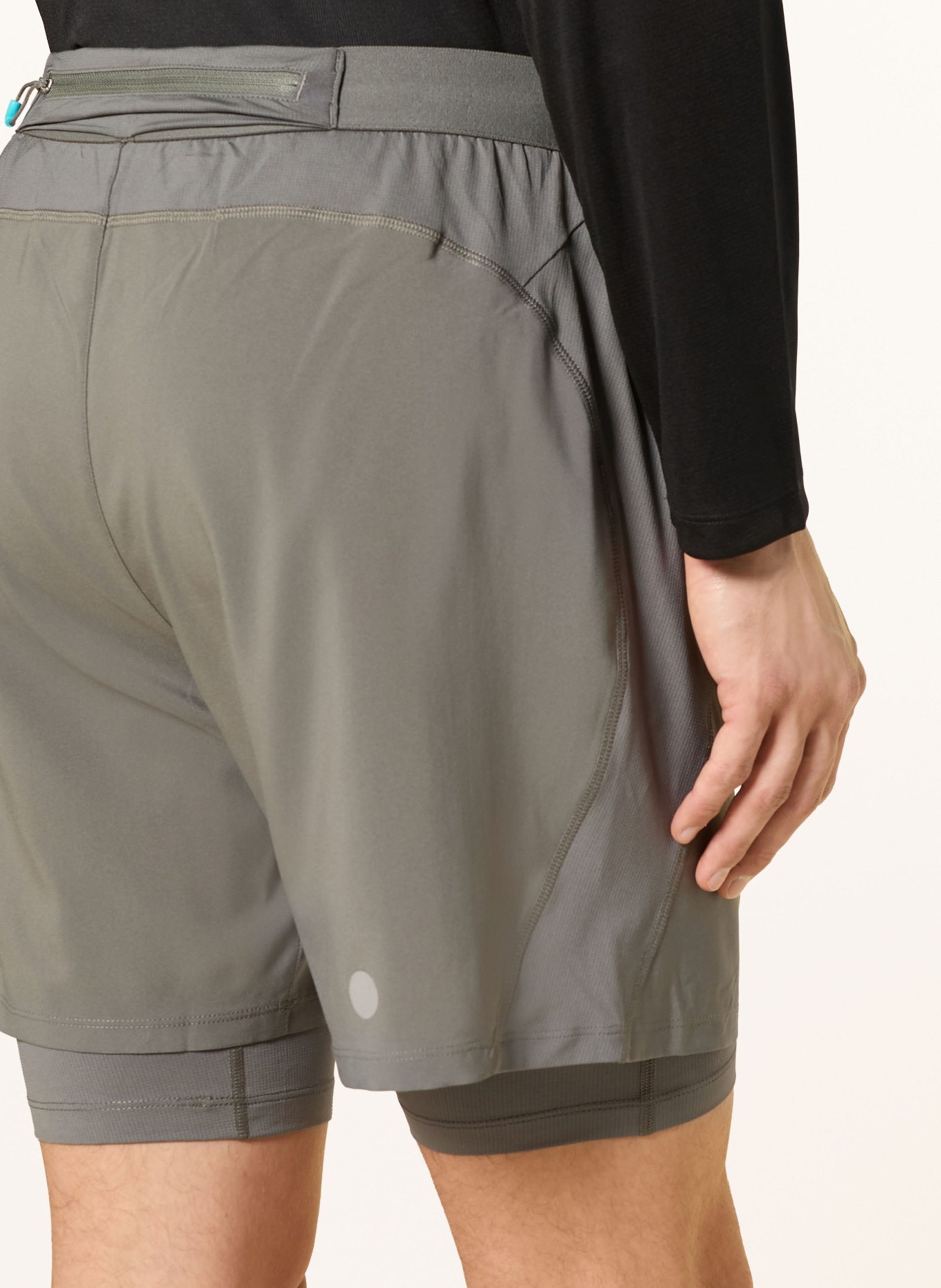 ASICS 2-in-1-Laufshorts ROAD: KHAKI