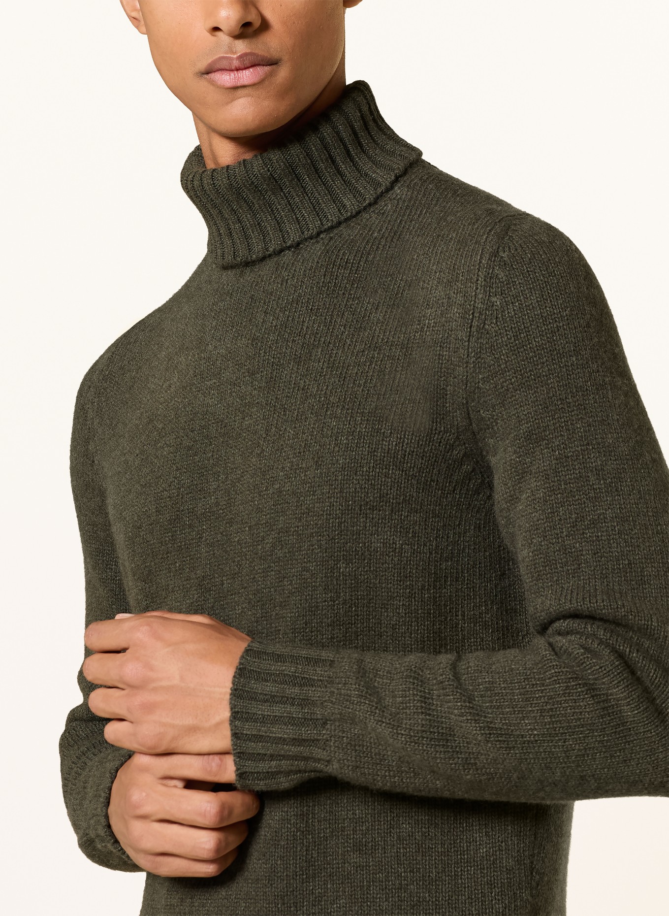 FEDELI Rollkragenpullover mit Cashmere: OLIV