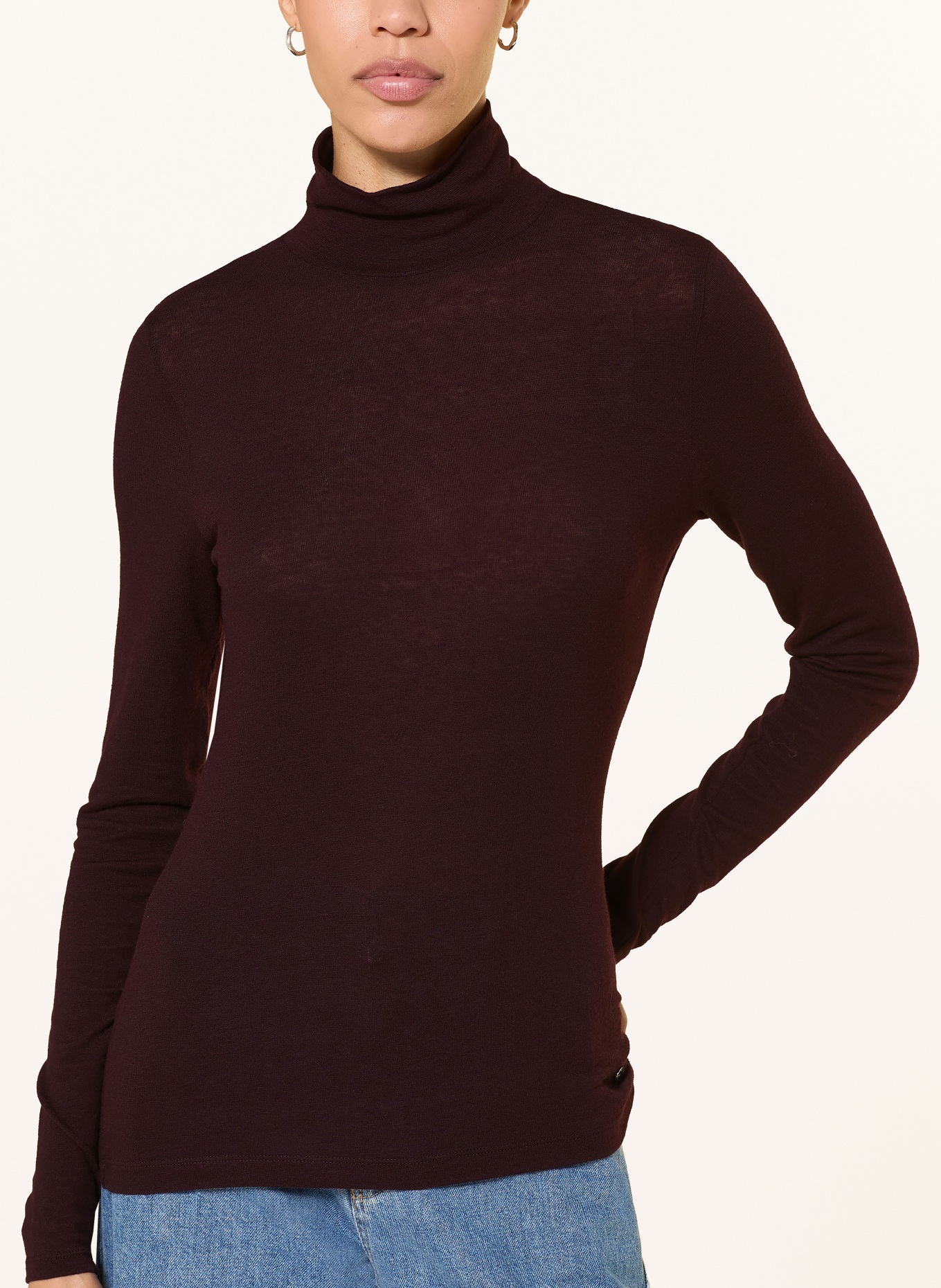 windsor. Turtleneck shirt: DARK PURPLE