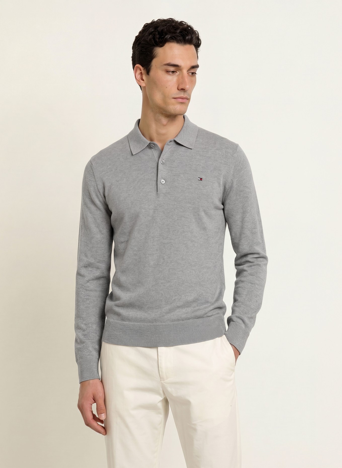 TOMMY HILFIGER Stickad pikétröja: GRÅ