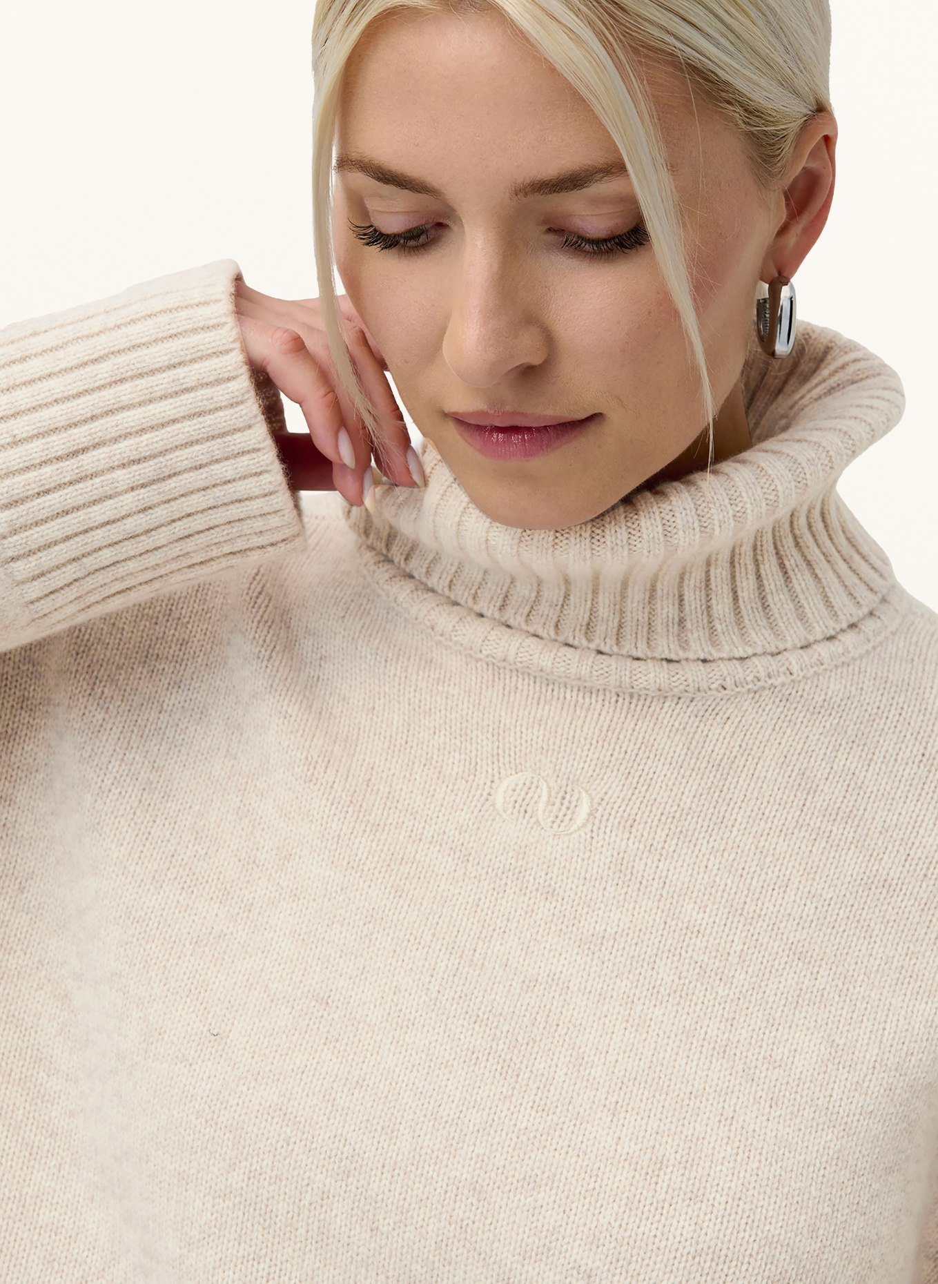 LeGer Studio ERICA turtleneck sweater: BEIGE / ECRU