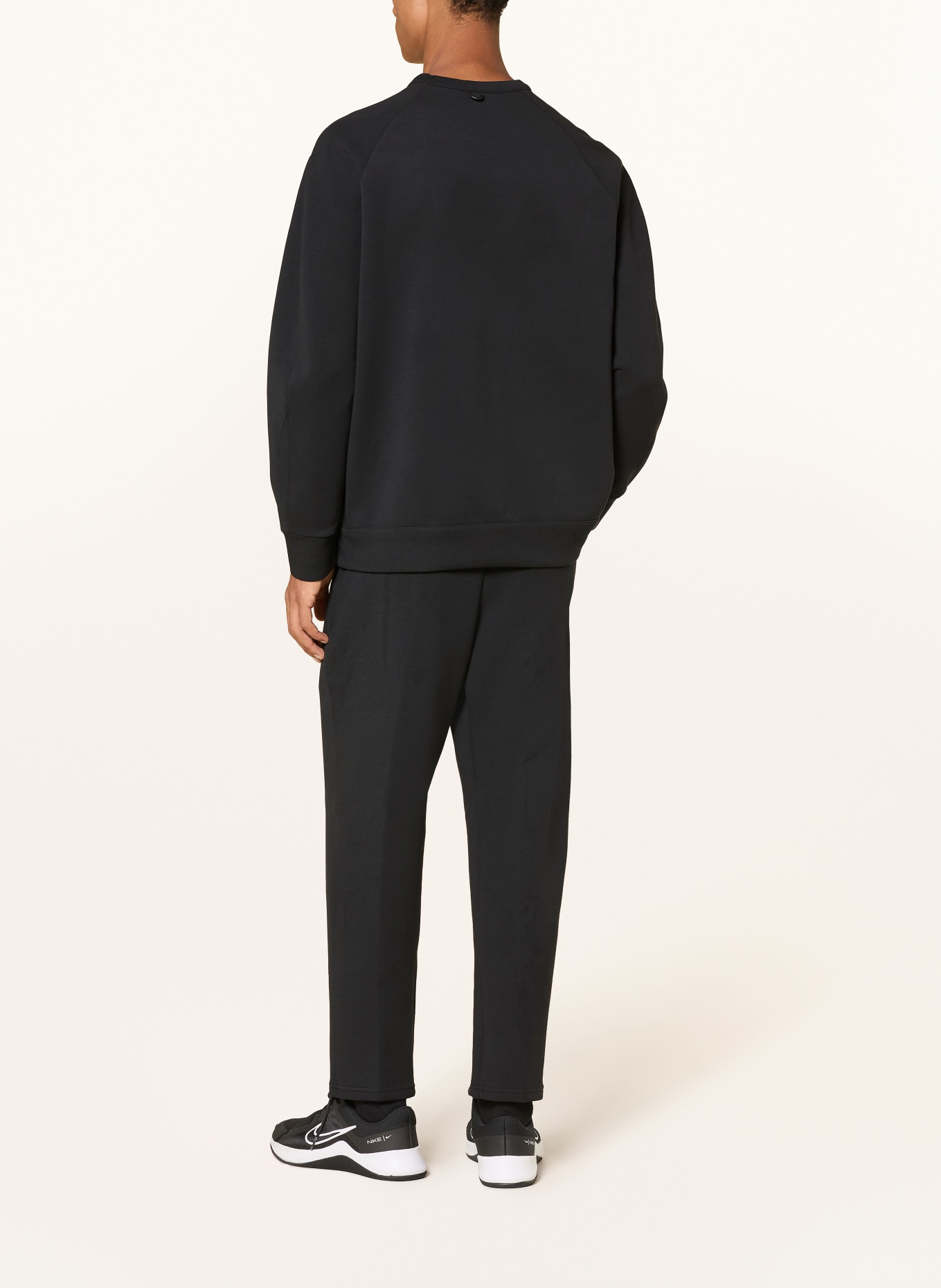 Nike Spodnie dresowe 24.7 IMPOSSIBLYSOFT: CZARNY