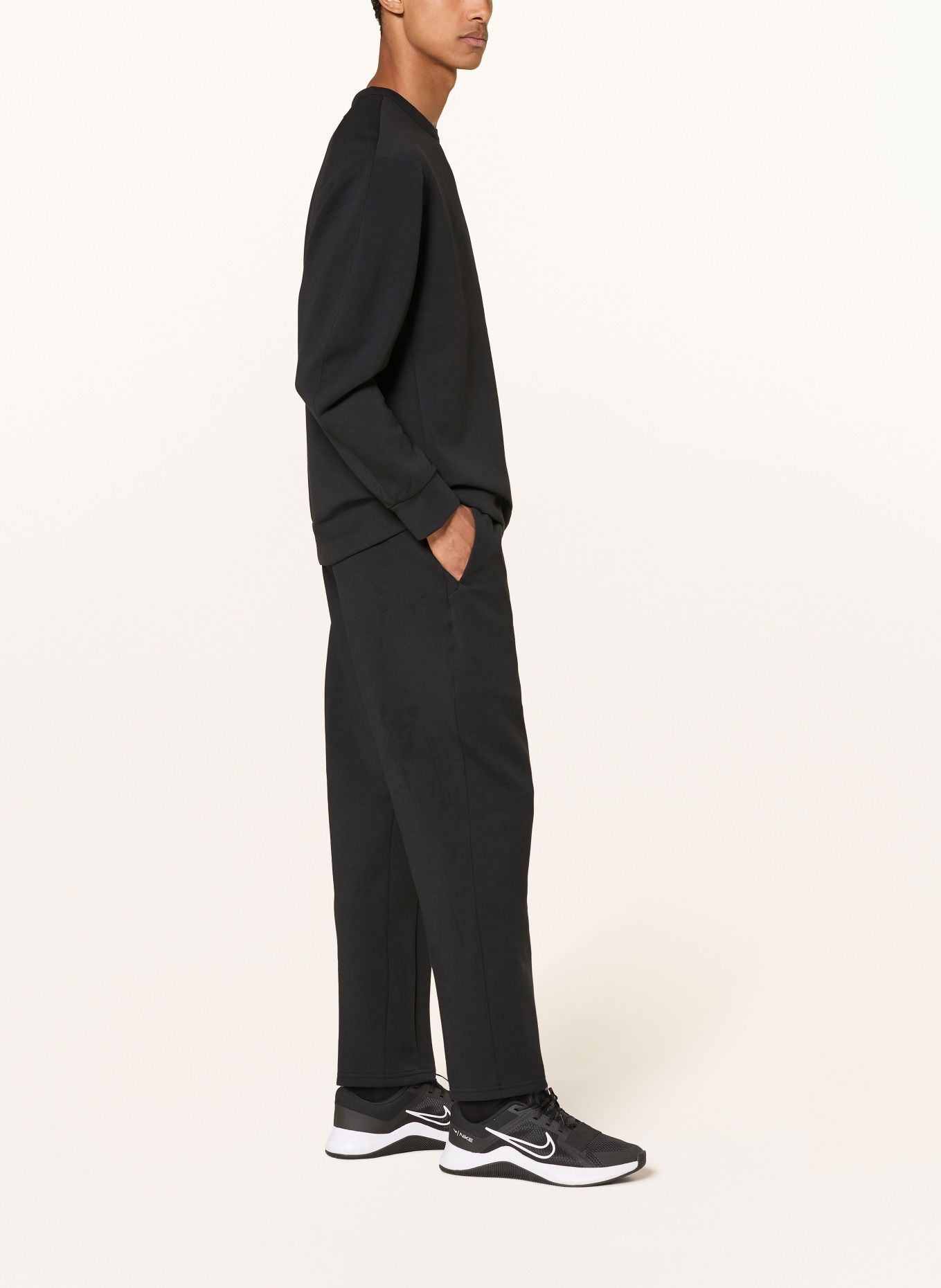 Nike Sweatpants 24.7 IMPOSSIBLYSOFT: BLACK