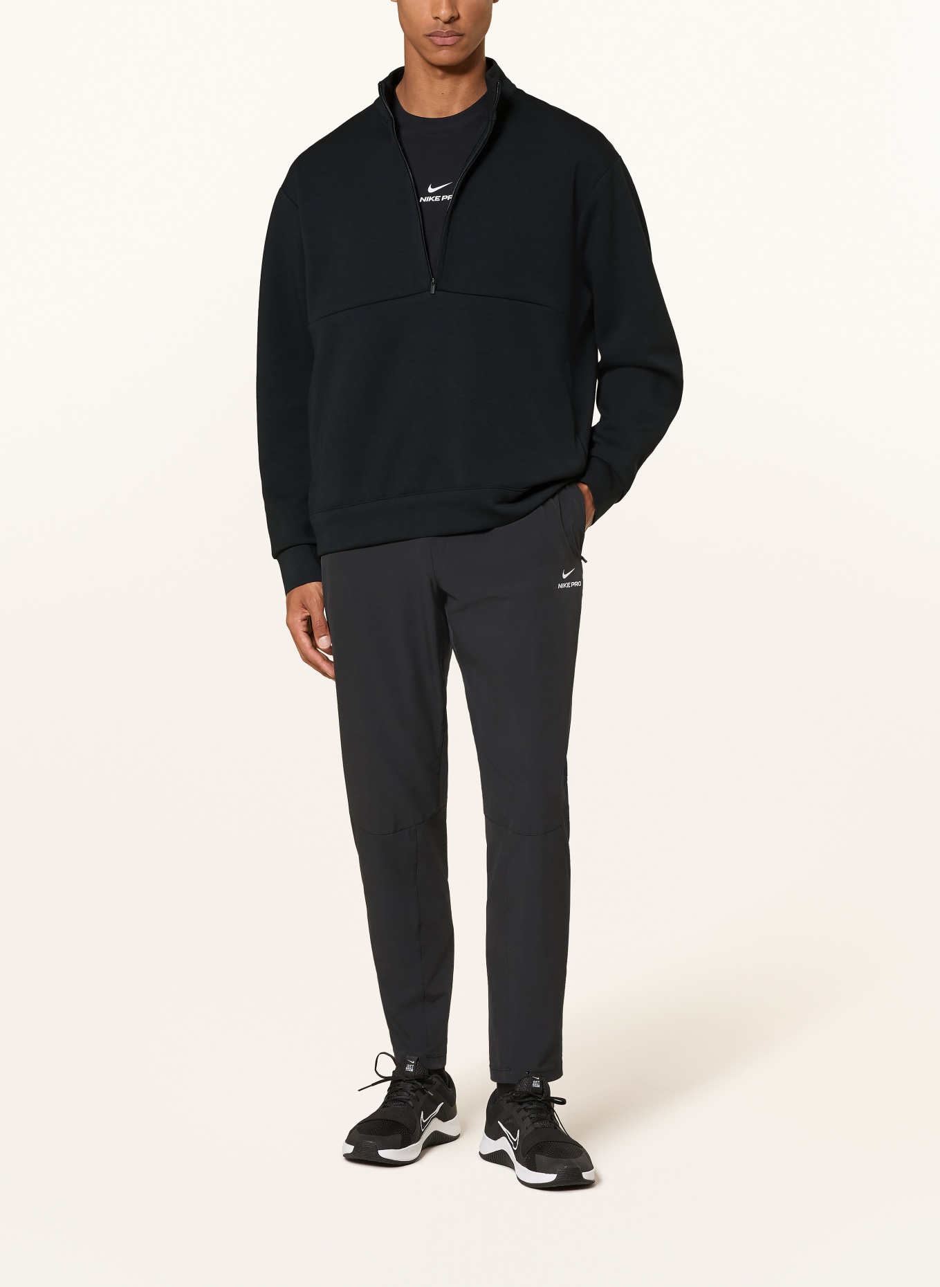 Nike Workout Shirt 24.7: BLACK