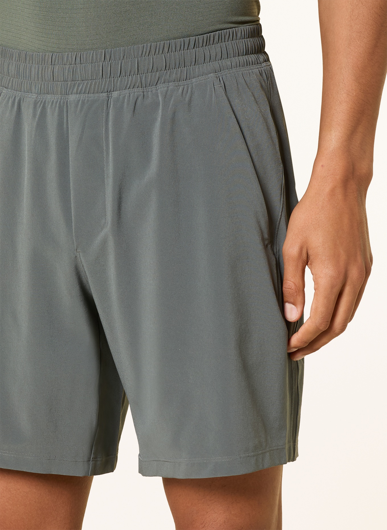 lululemon 2-in-1-Trainingsshorts PACE BREAKER SHORT 7IN: GRAU
