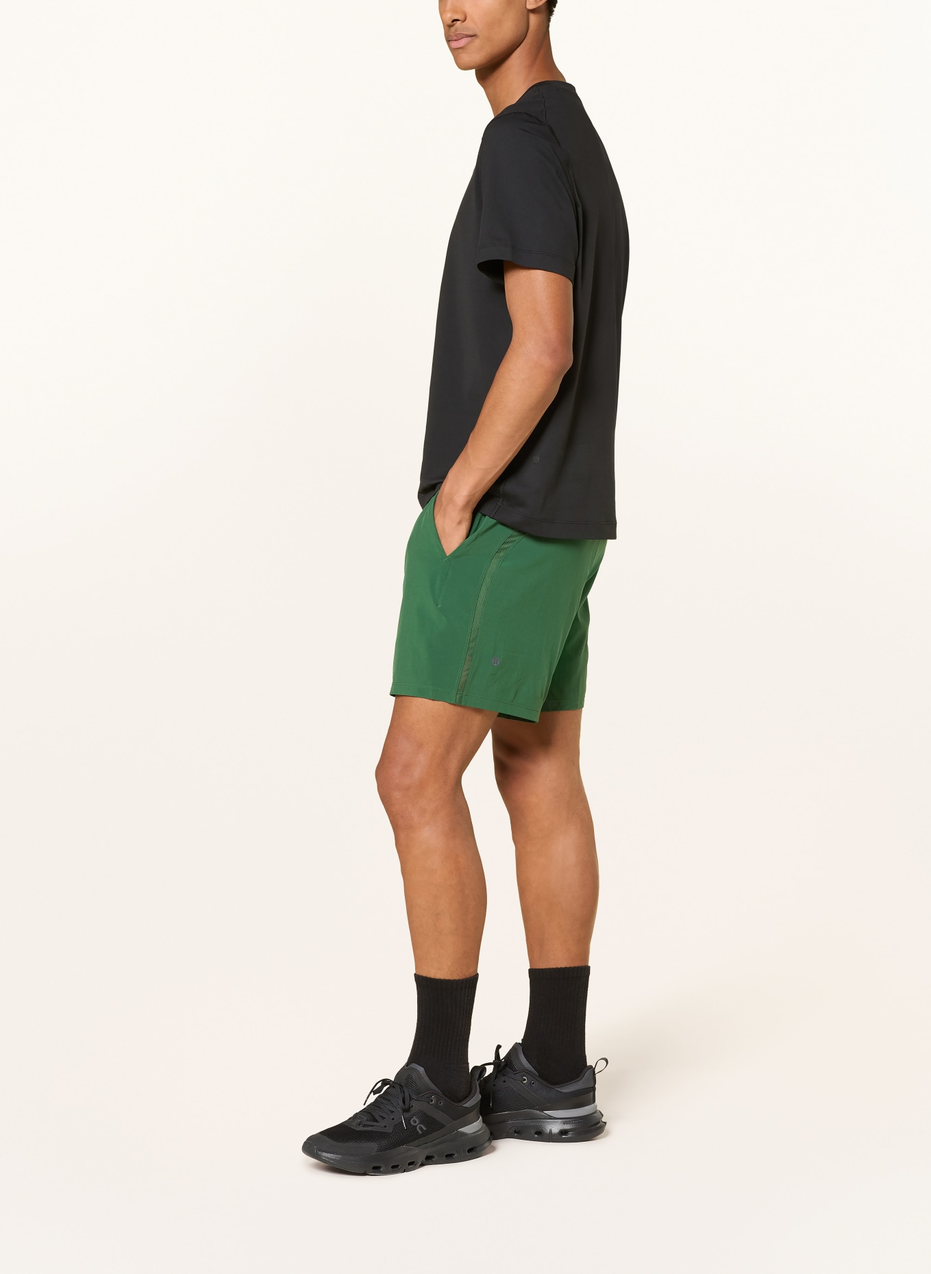 lululemon 2-in-1-Trainingsshorts PACE BREAKER SHORT 7IN: GRÜN