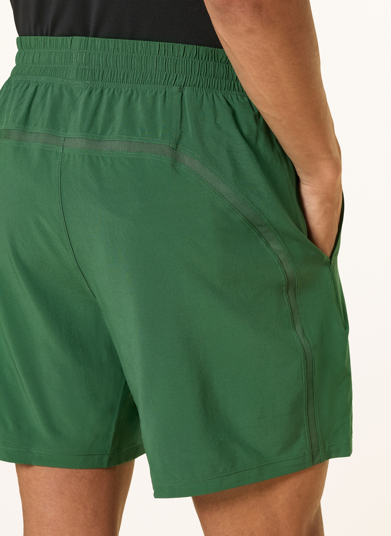 lululemon 2-in-1-Trainingsshorts PACE BREAKER SHORT 7IN: GRÜN