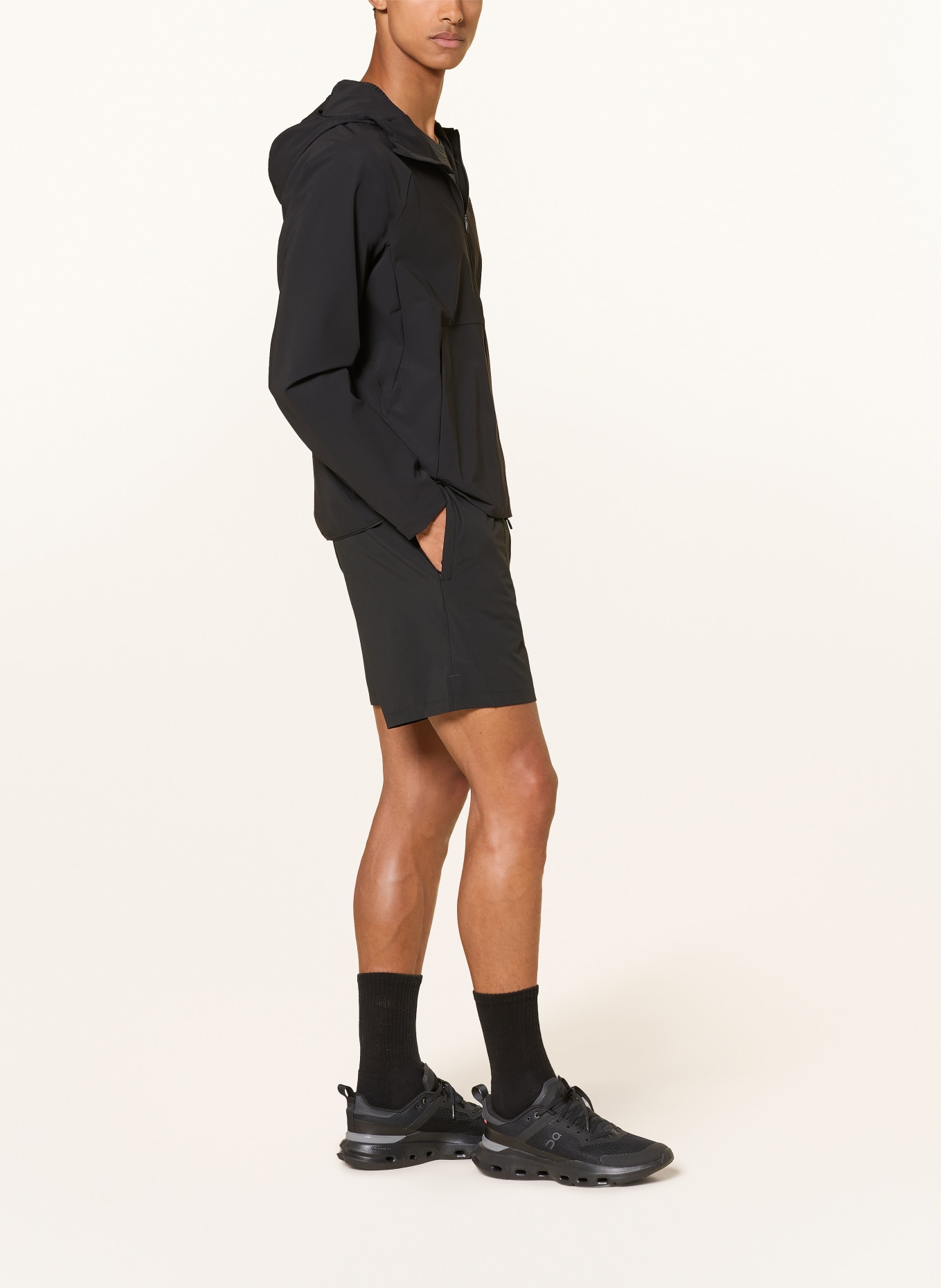 lululemon Trainingsshorts LICENSE TO TRAIN 7IN: SCHWARZ