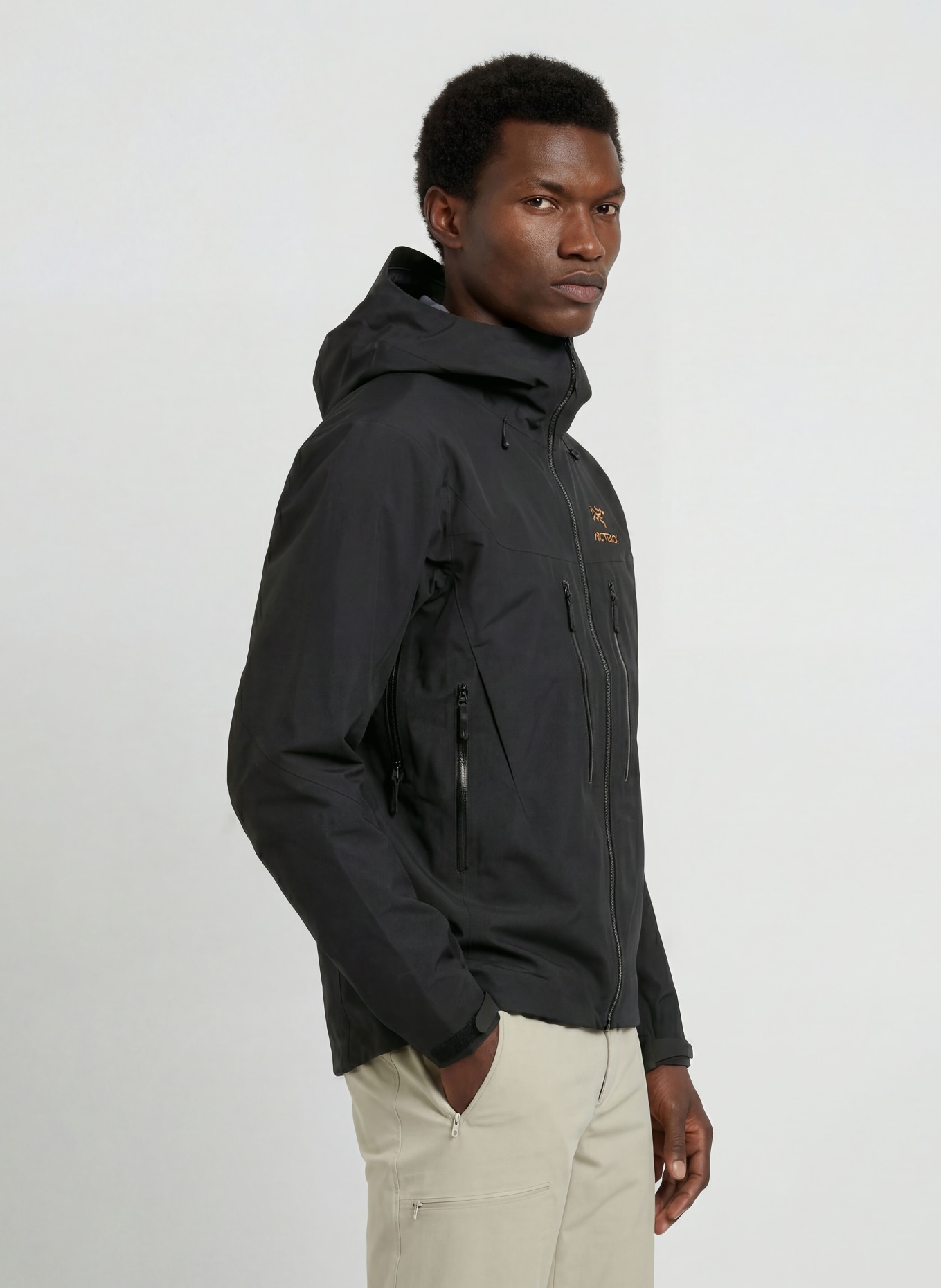 ARC'TERYX Funkční bunda ALPHA SV: ČERNÁ