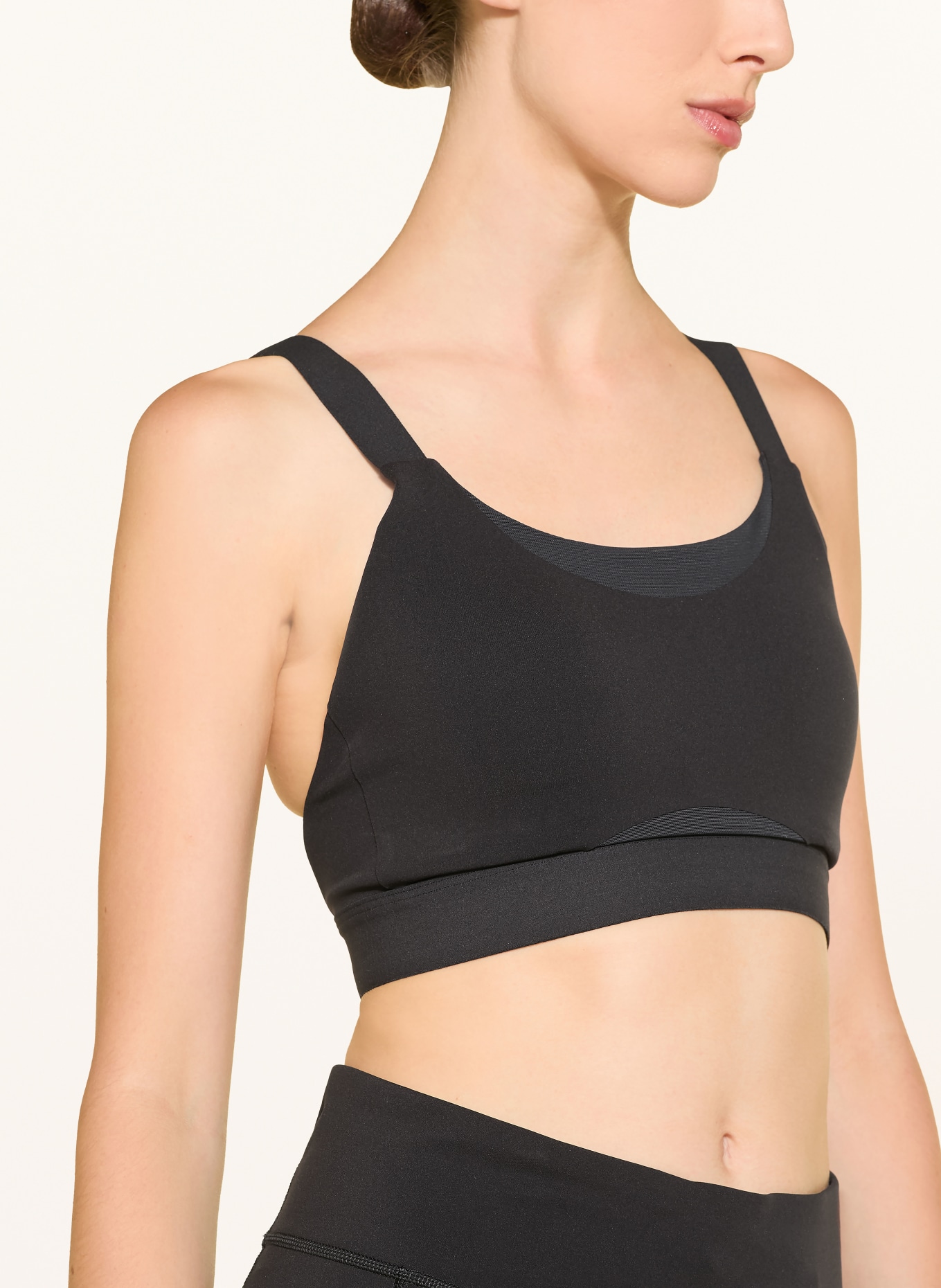 On Sport-bh PERFORMANCE met mesh: ZWART
