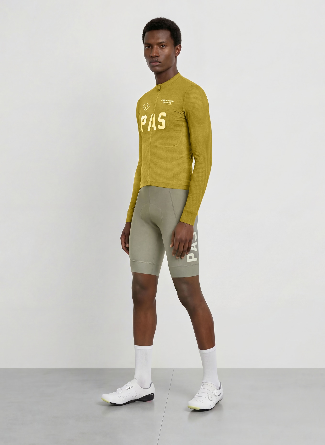 PAS NORMAL STUDIOS Radtrikot MECHANISM PRO: KHAKI / WEISS