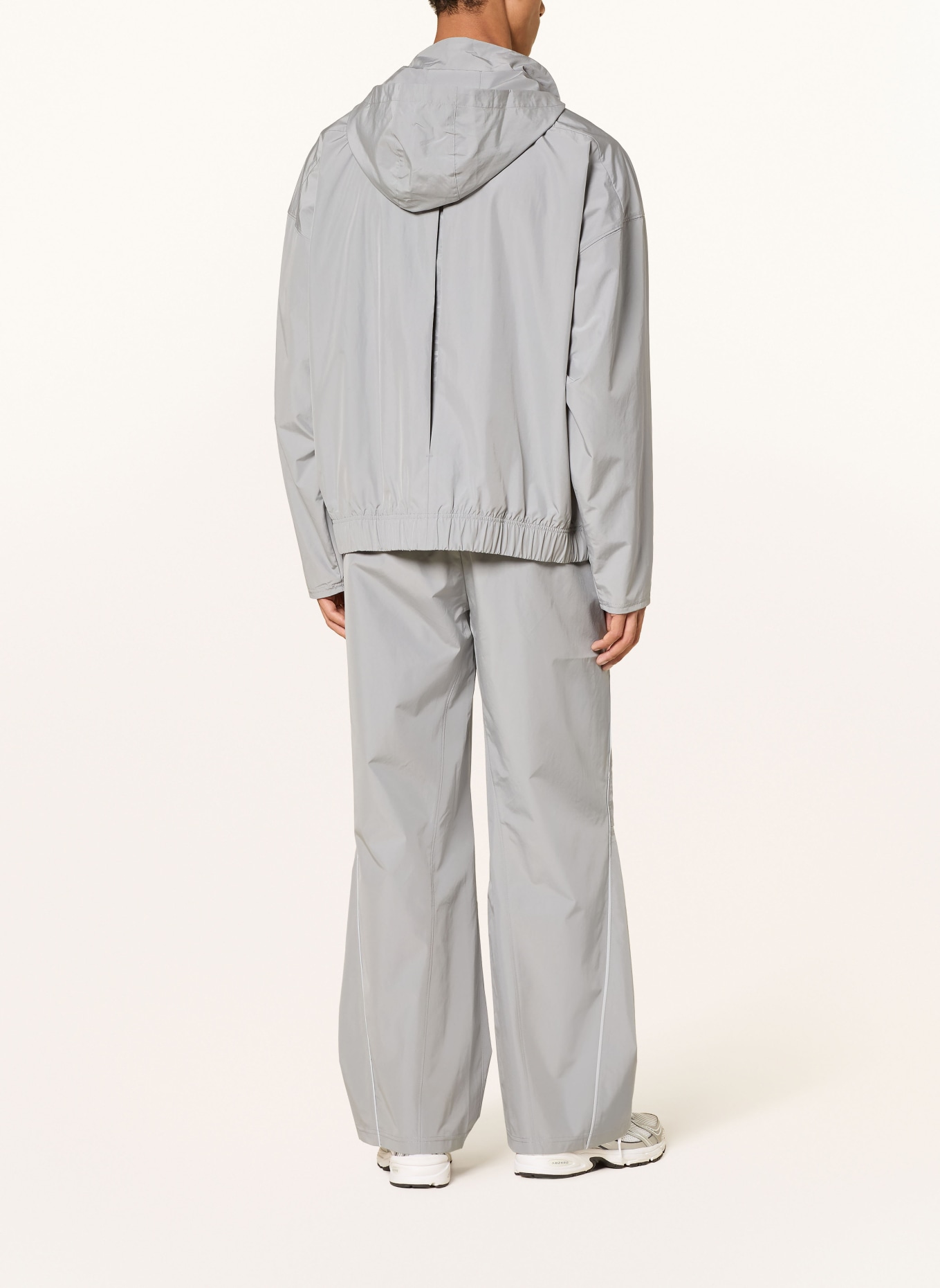 new balance Track Pants ELUSIVE SHELL: GRAU