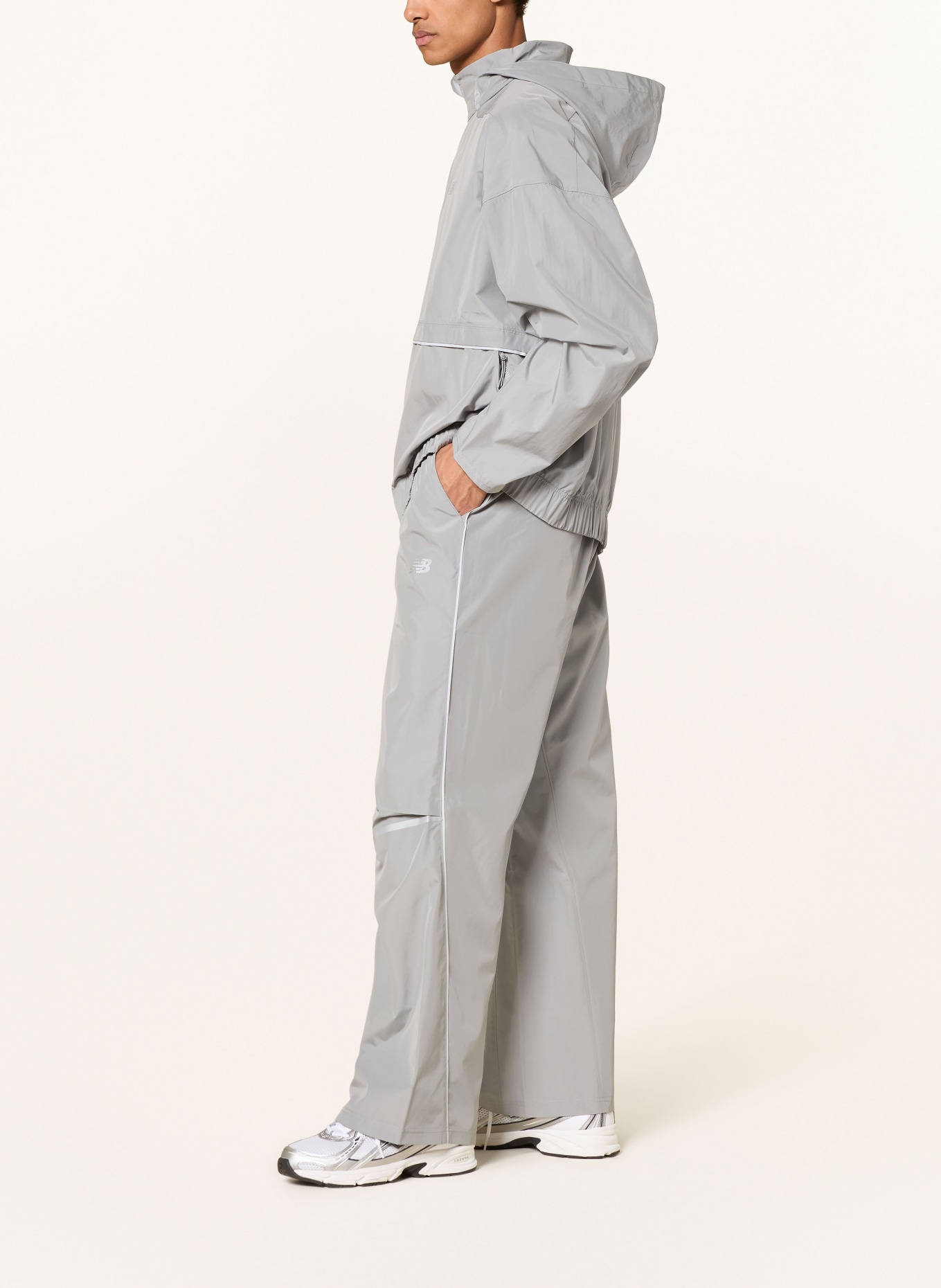 new balance Track Pants ELUSIVE SHELL: GRAU