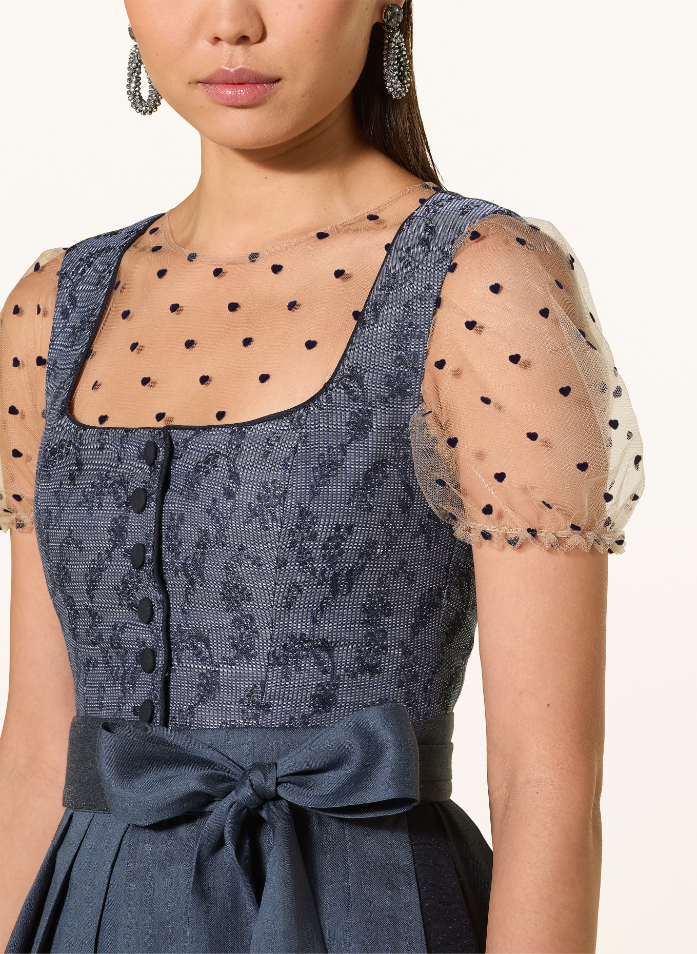 AlpenHERZ Dirndlbluse LOLA: BEIGE / DUNKELBLAU