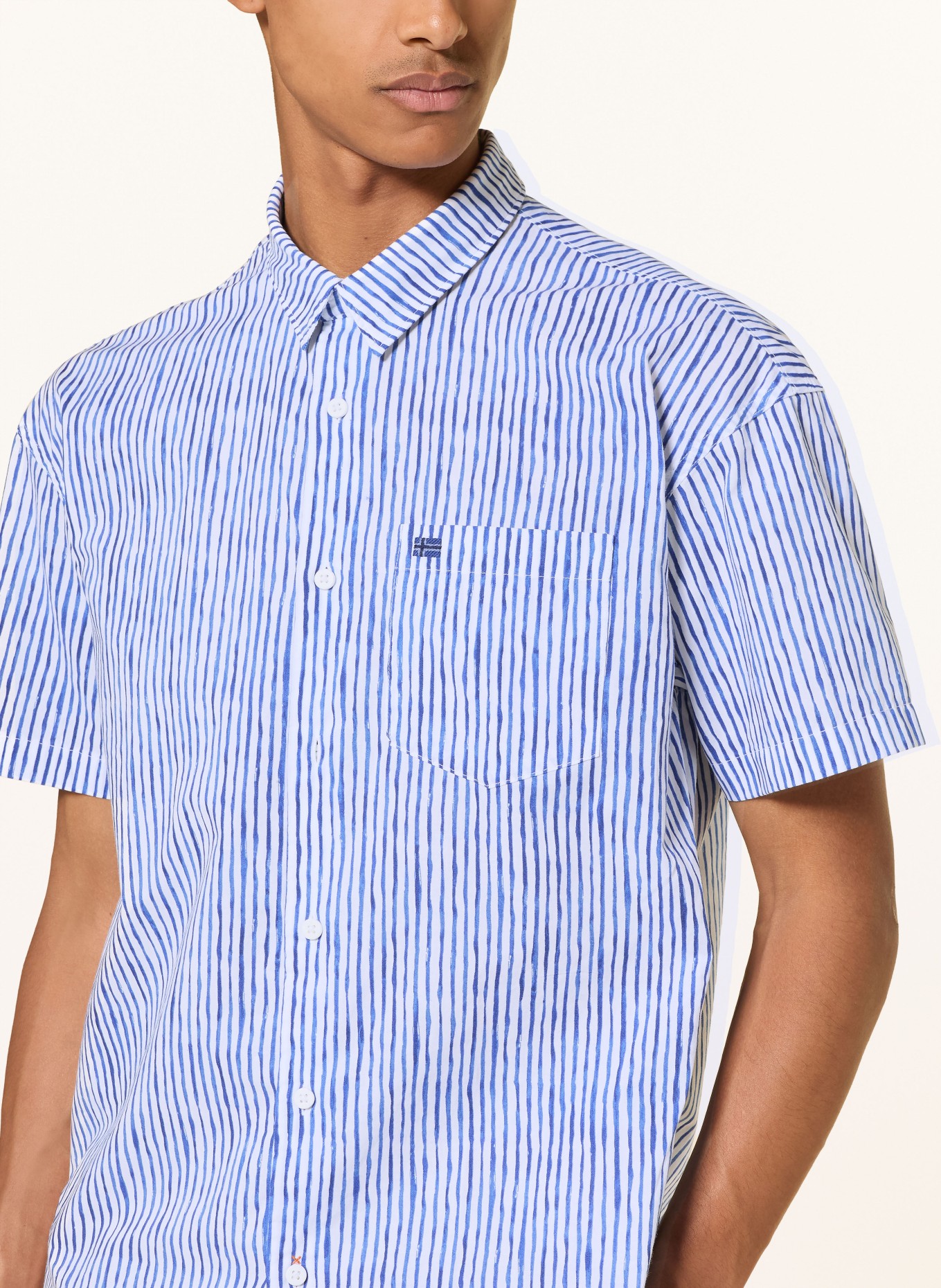 NAPAPIJRI Chemise à manches courtes G-ELIOR Comfort Fit: BLANC / BLEU